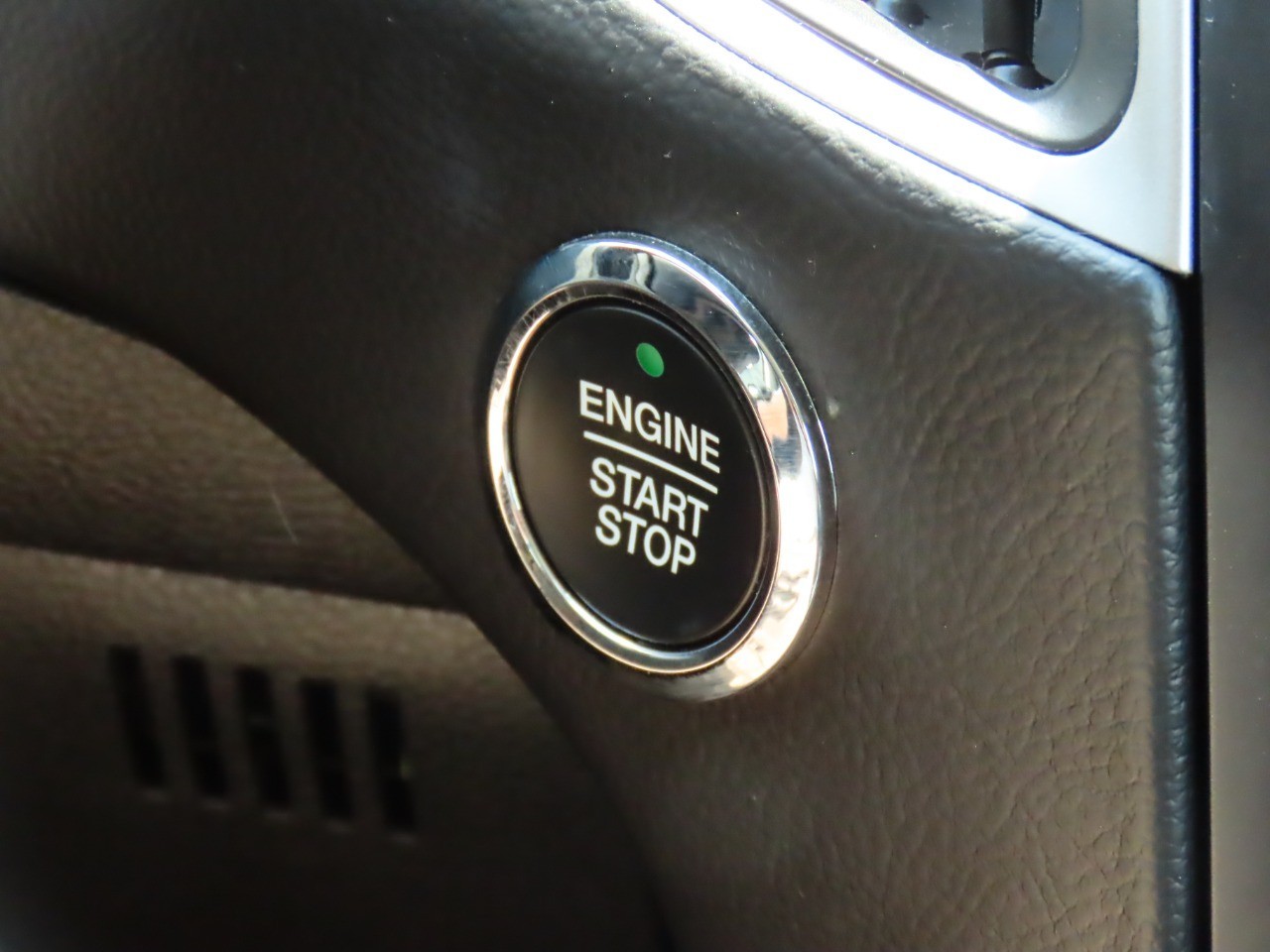 used 2024 Ford Edge car, priced at $26,999