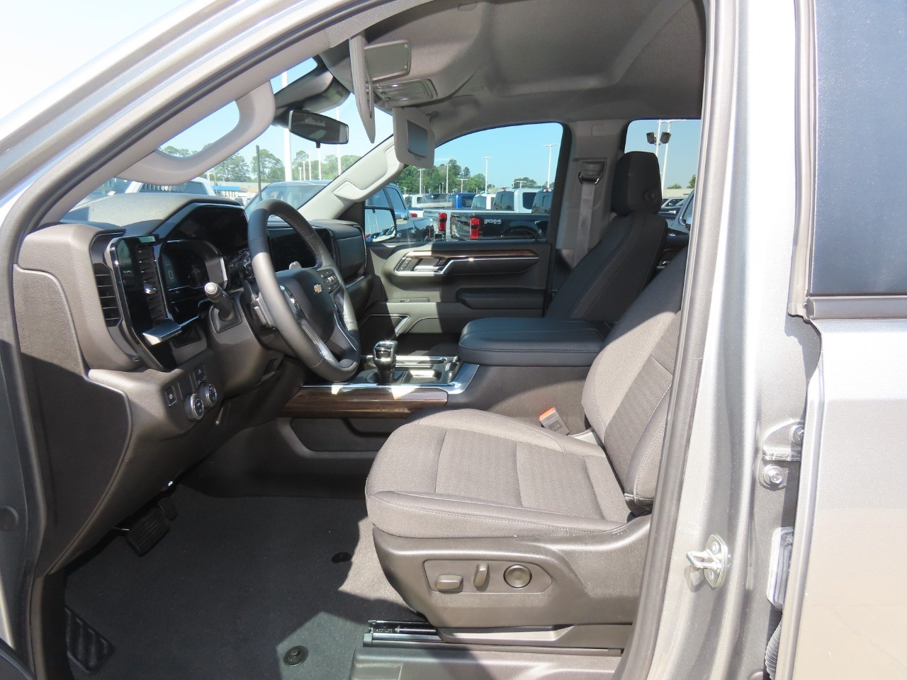 used 2024 Chevrolet Silverado 1500 car, priced at $39,999