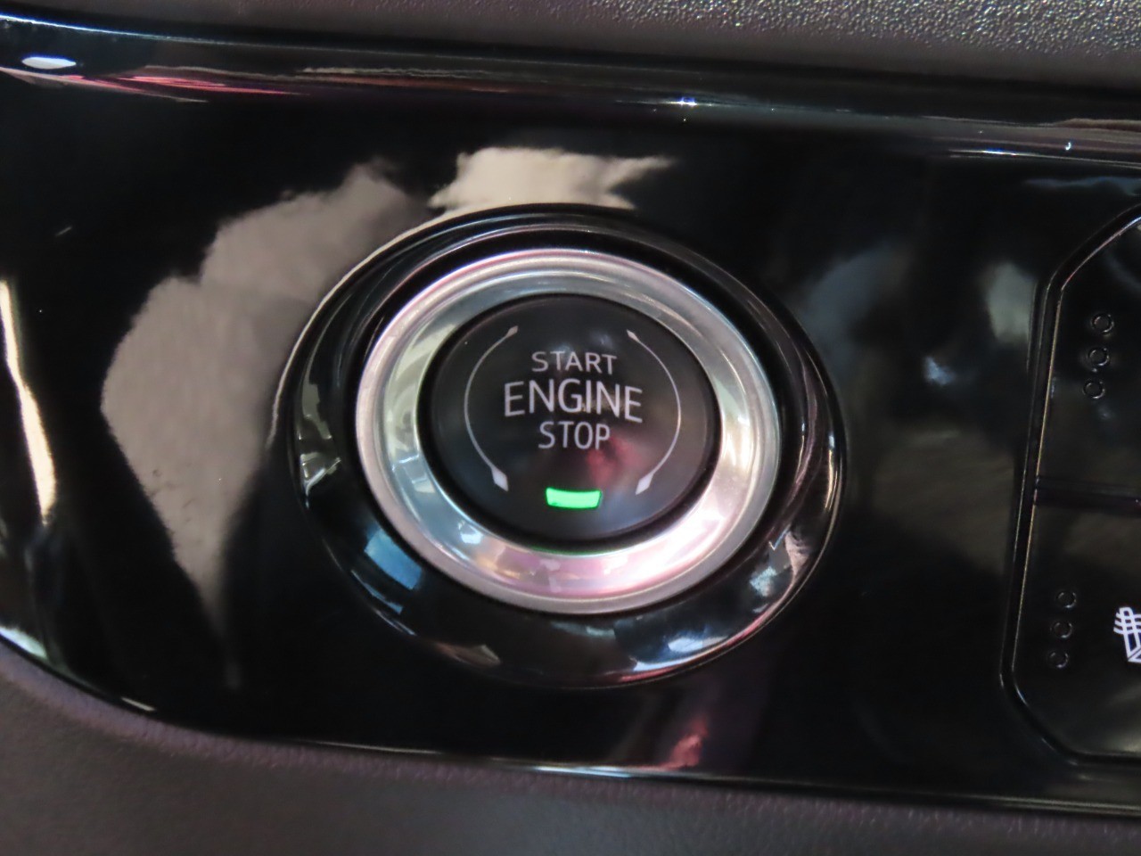 used 2024 Chevrolet Silverado 1500 car, priced at $39,999