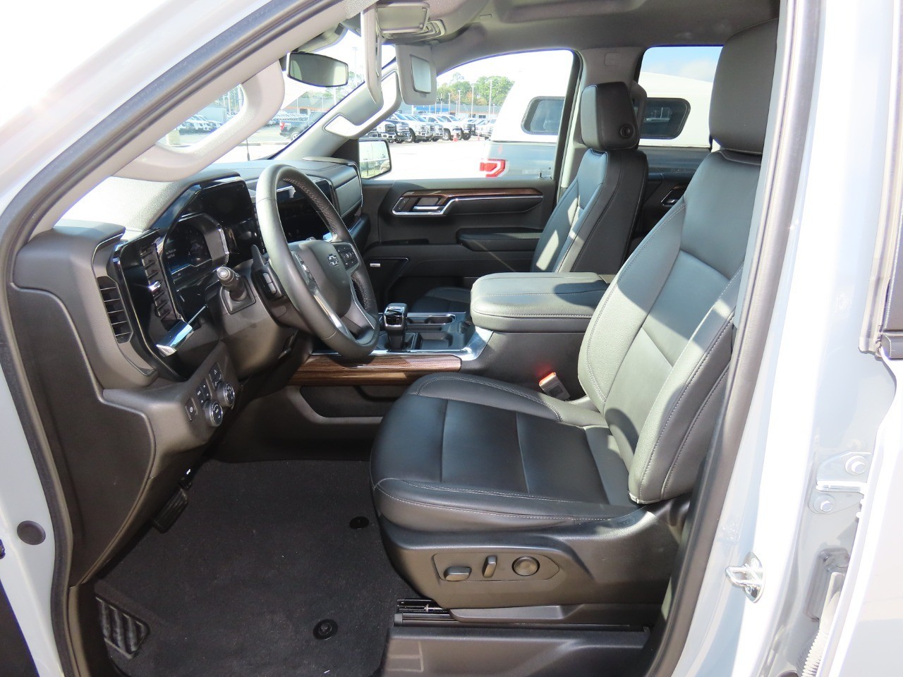 used 2024 Chevrolet Silverado 1500 car, priced at $39,999