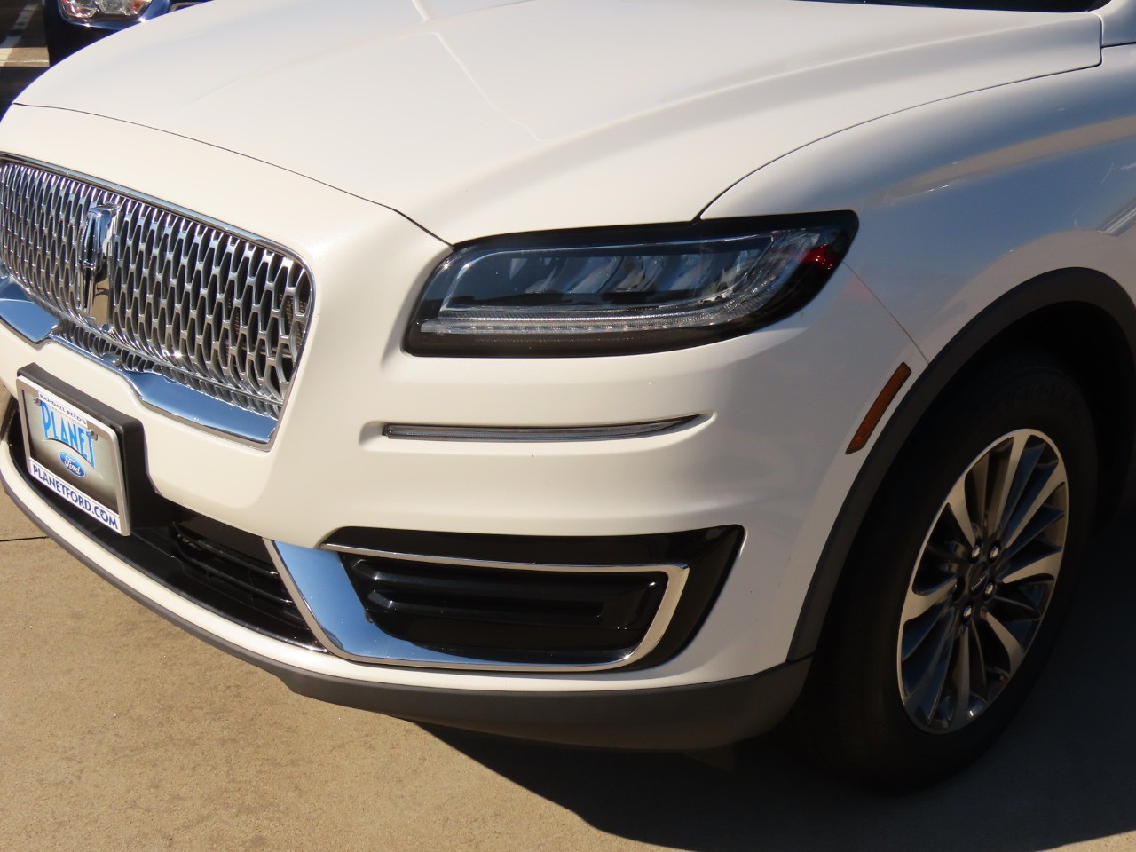 2020 Lincoln Nautilus Standard - 2