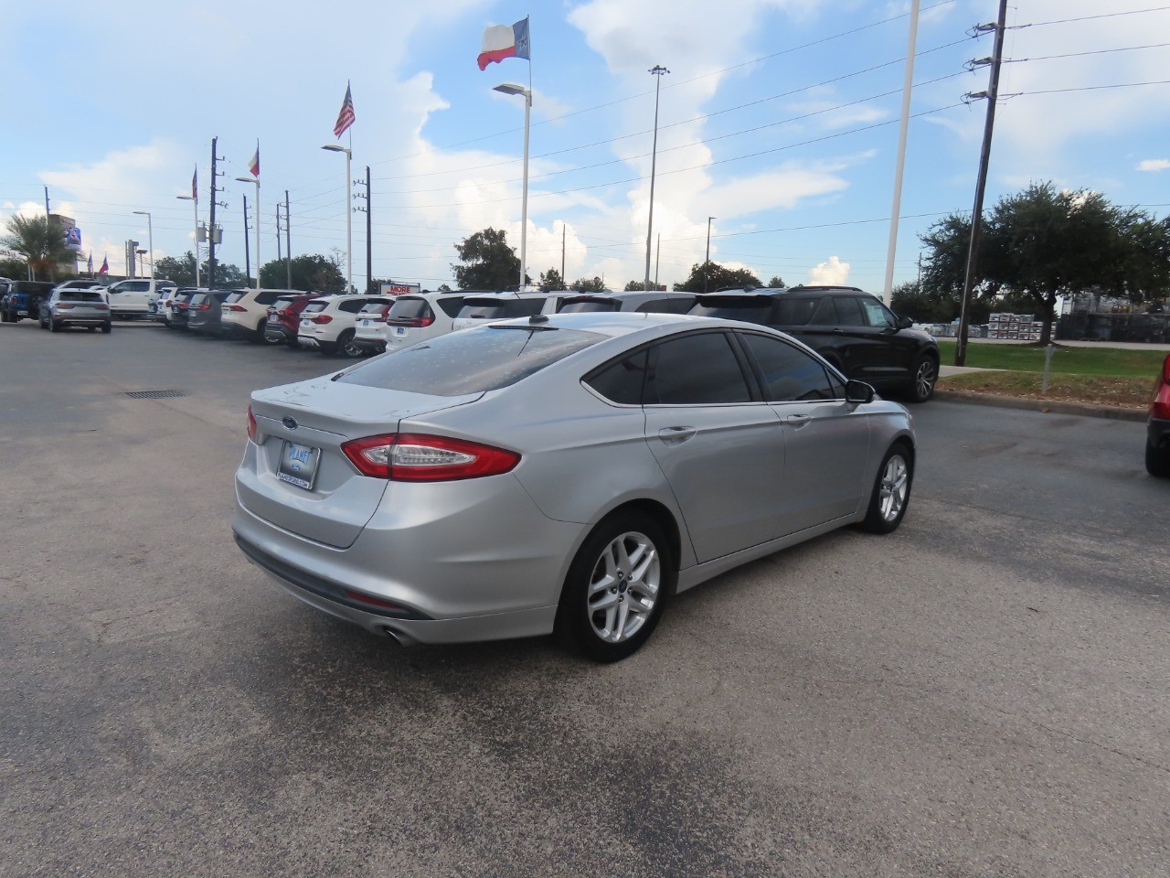 2014 Ford Fusion photo 11 of 30