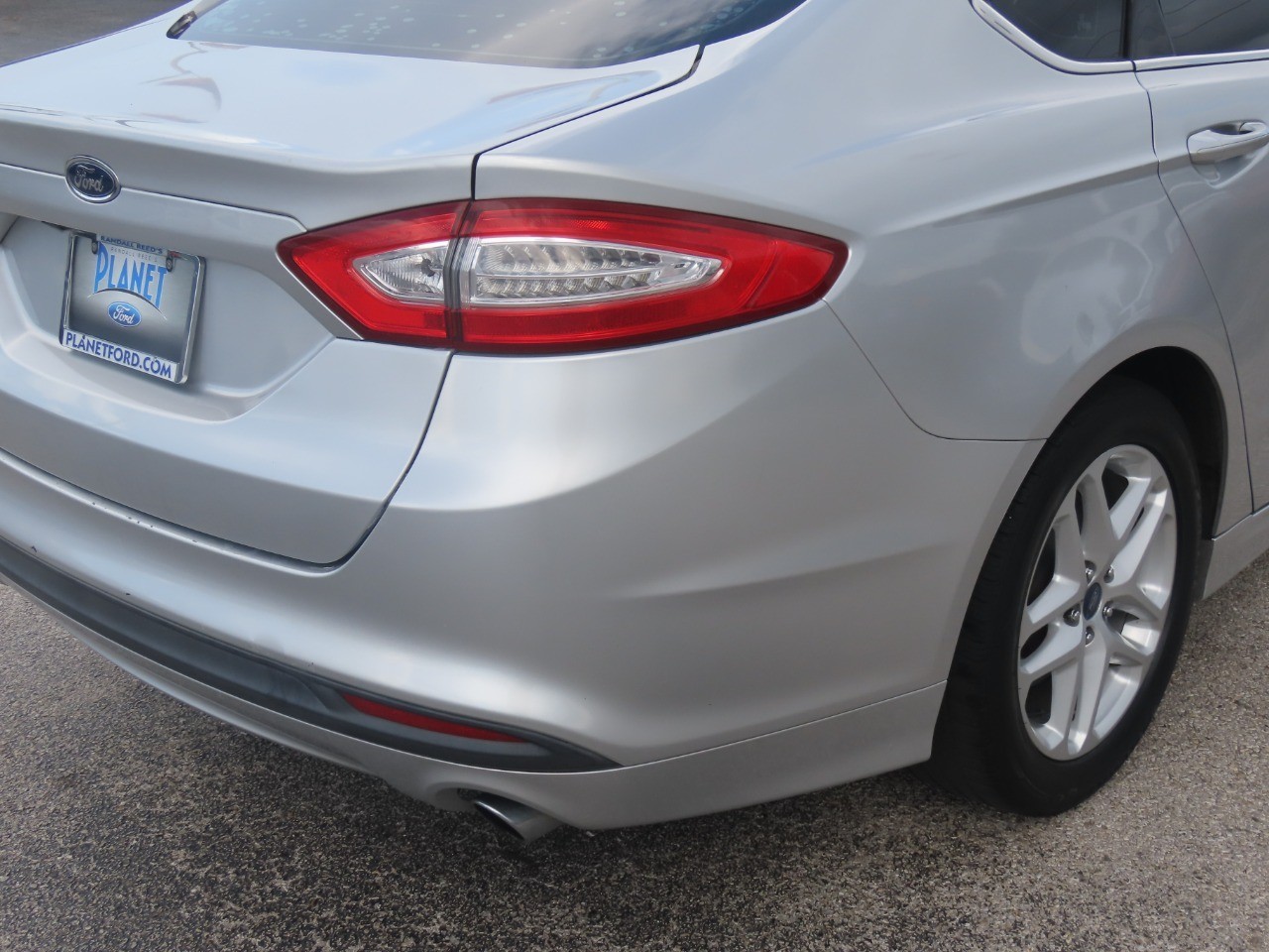 2014 Ford Fusion photo 12 of 30