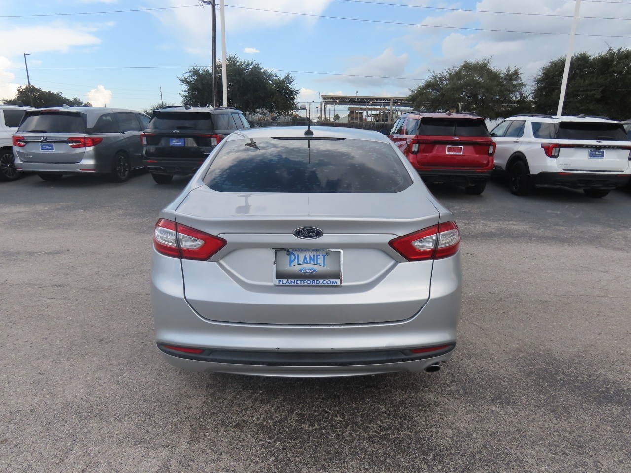 2014 Ford Fusion photo 13 of 30