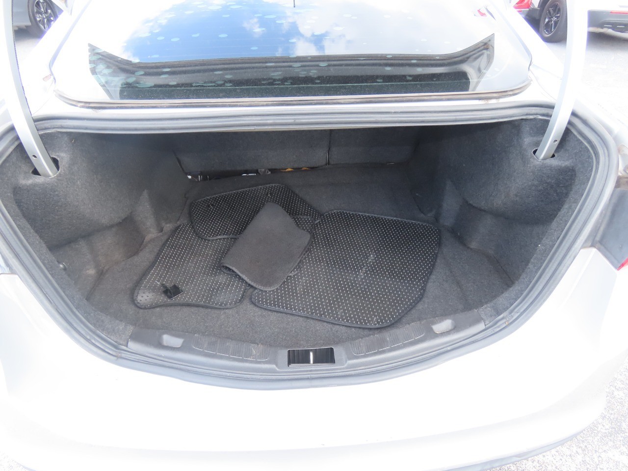 2014 Ford Fusion photo 14 of 30