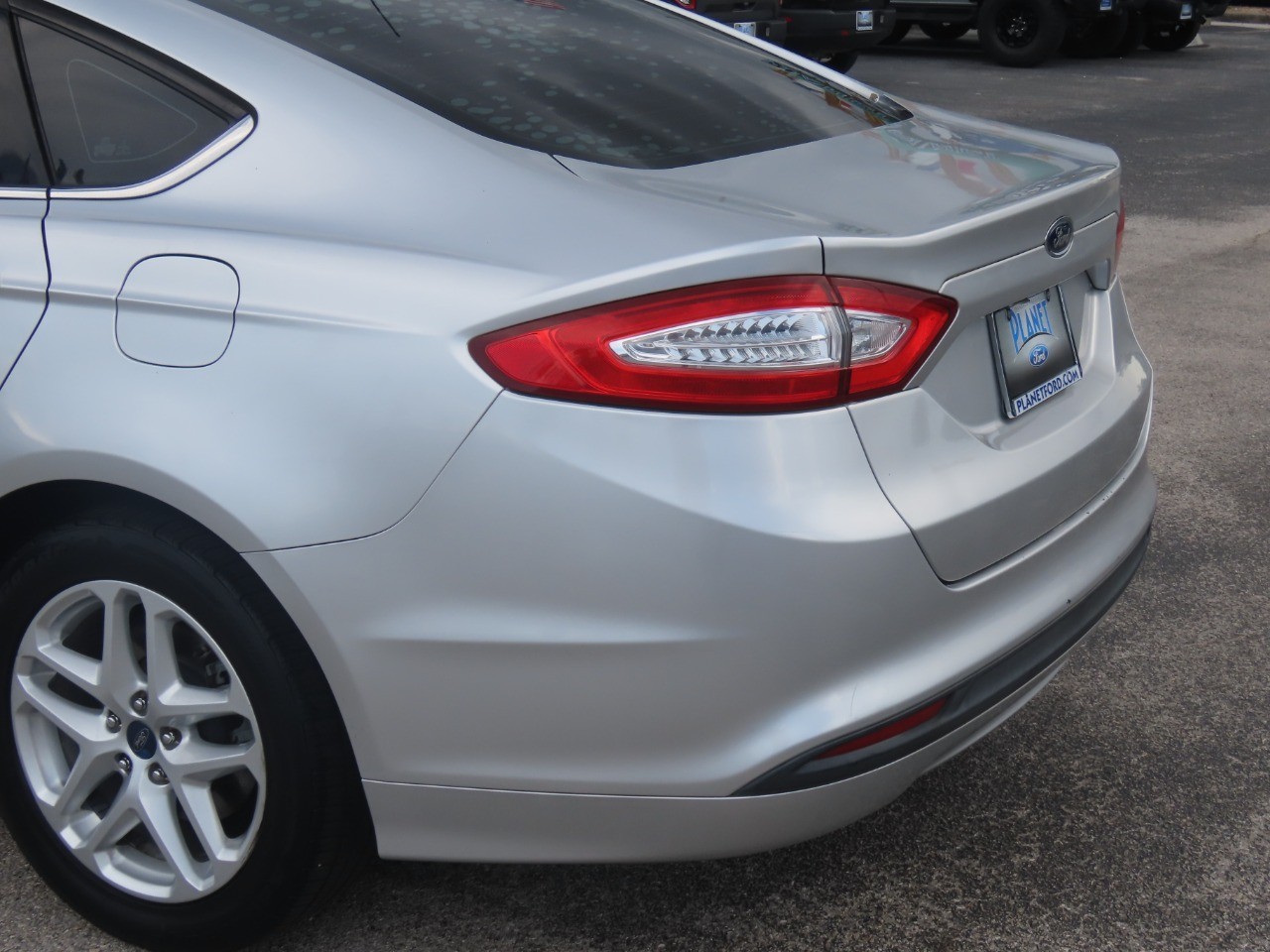 2014 Ford Fusion photo 15 of 30