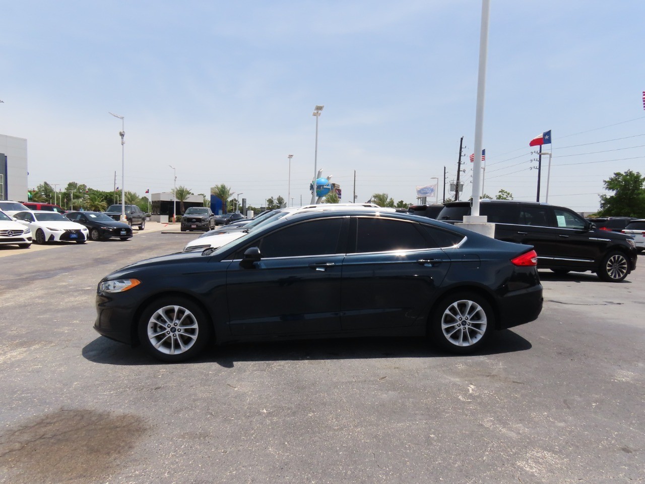 2020 Ford Fusion SE FWD photo