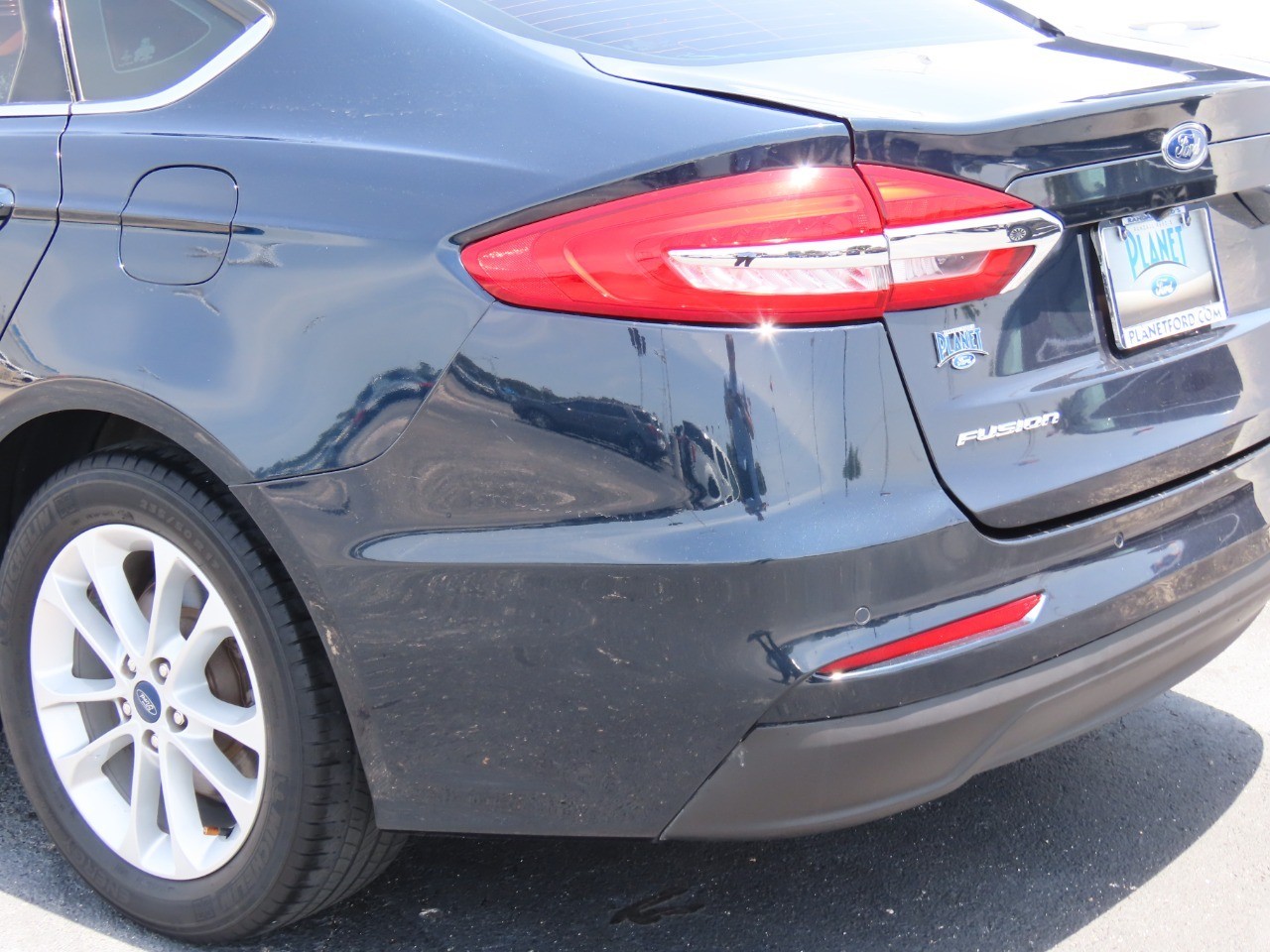 2020 Ford Fusion SE FWD photo