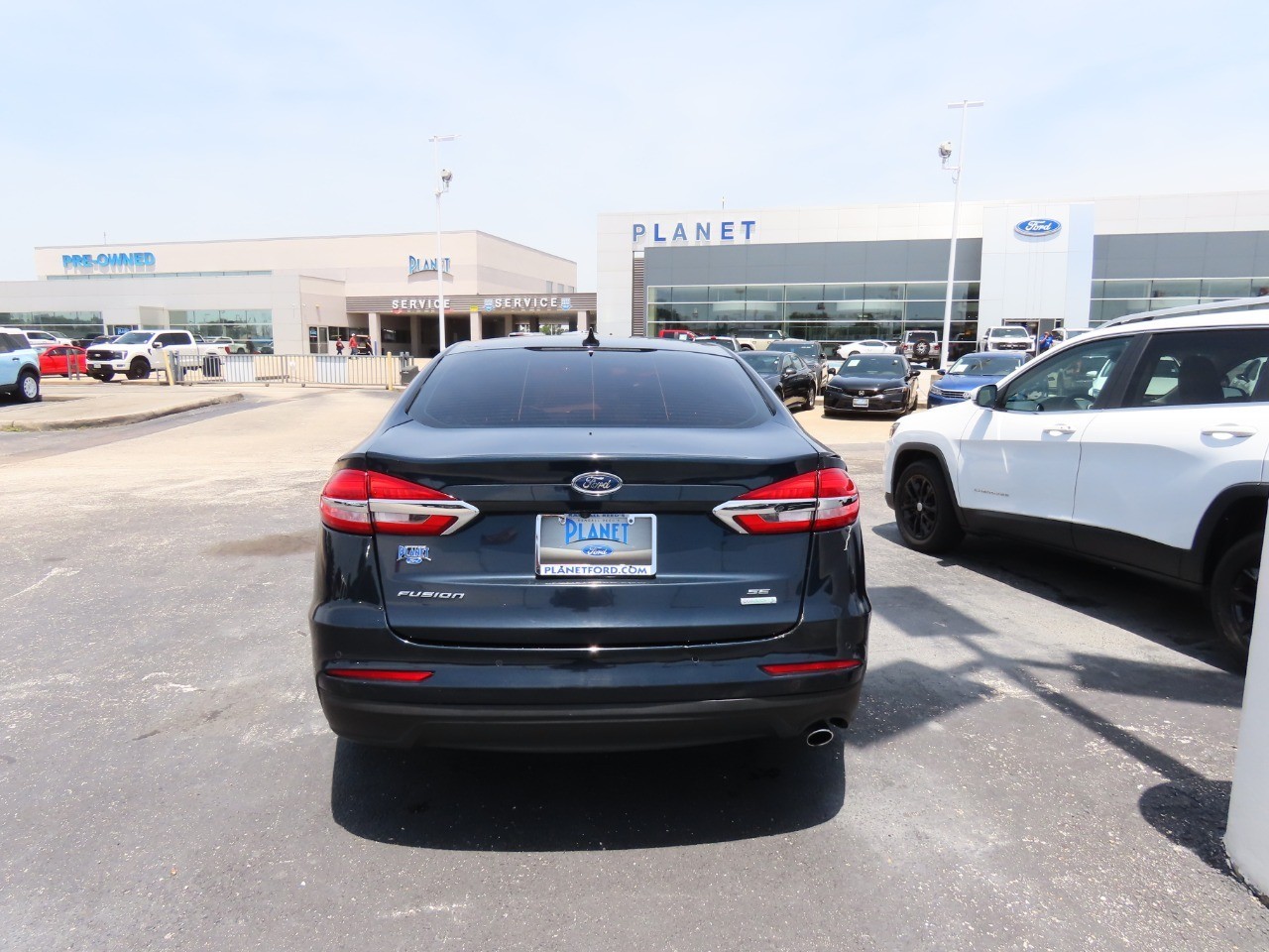 2020 Ford Fusion SE FWD photo