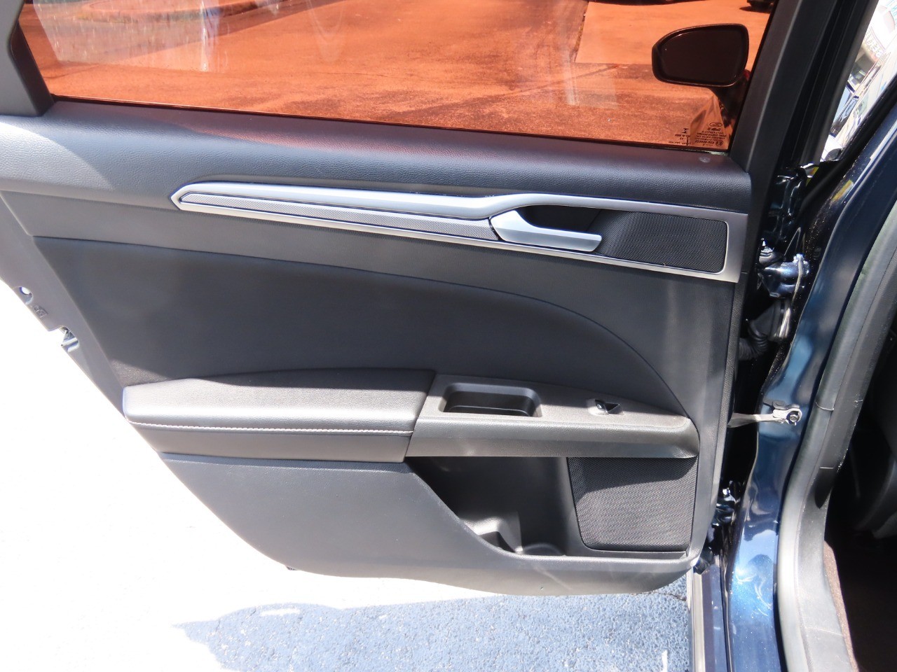 2020 Ford Fusion SE FWD photo
