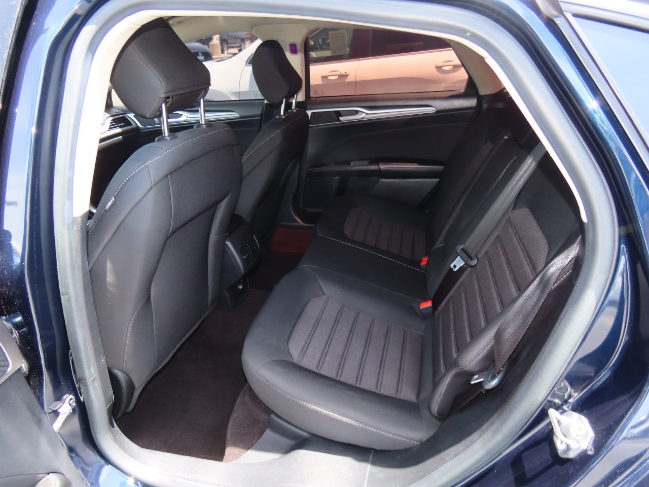 2020 Ford Fusion SE FWD photo