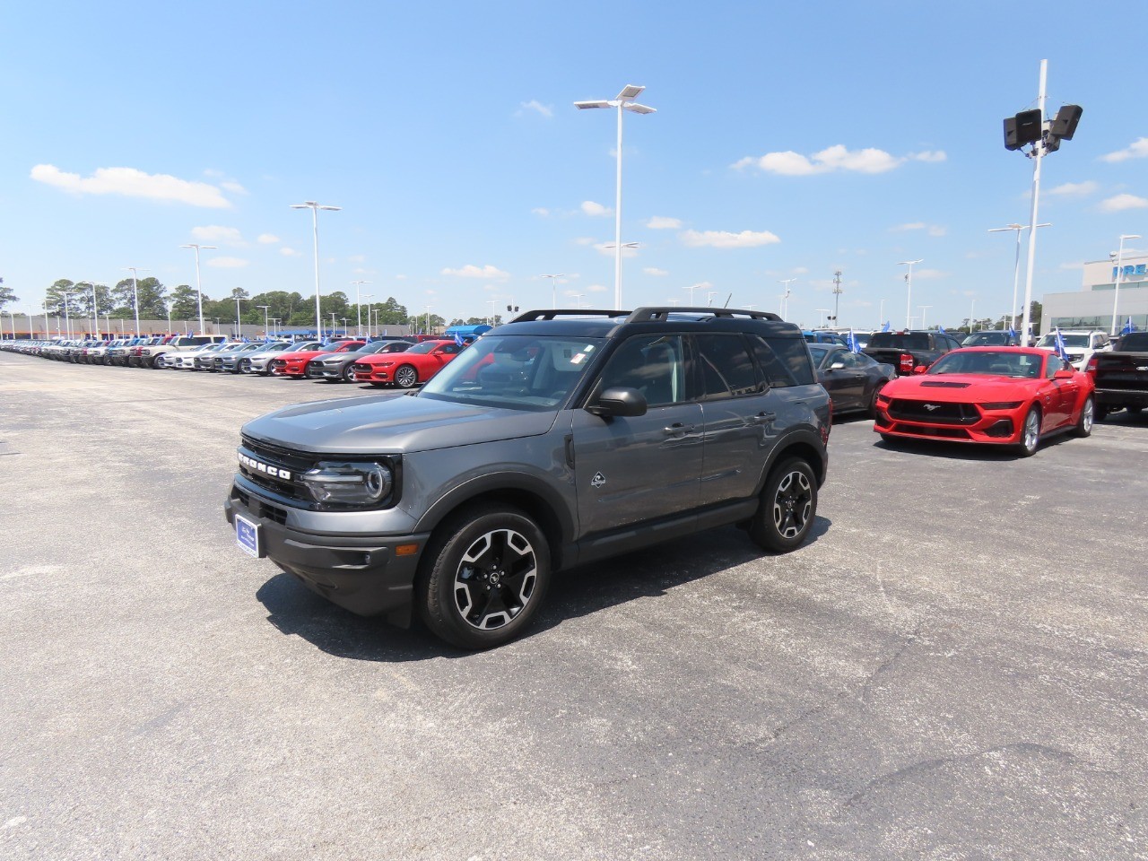 2024 Ford Bronco Sport Outer Banks - 1