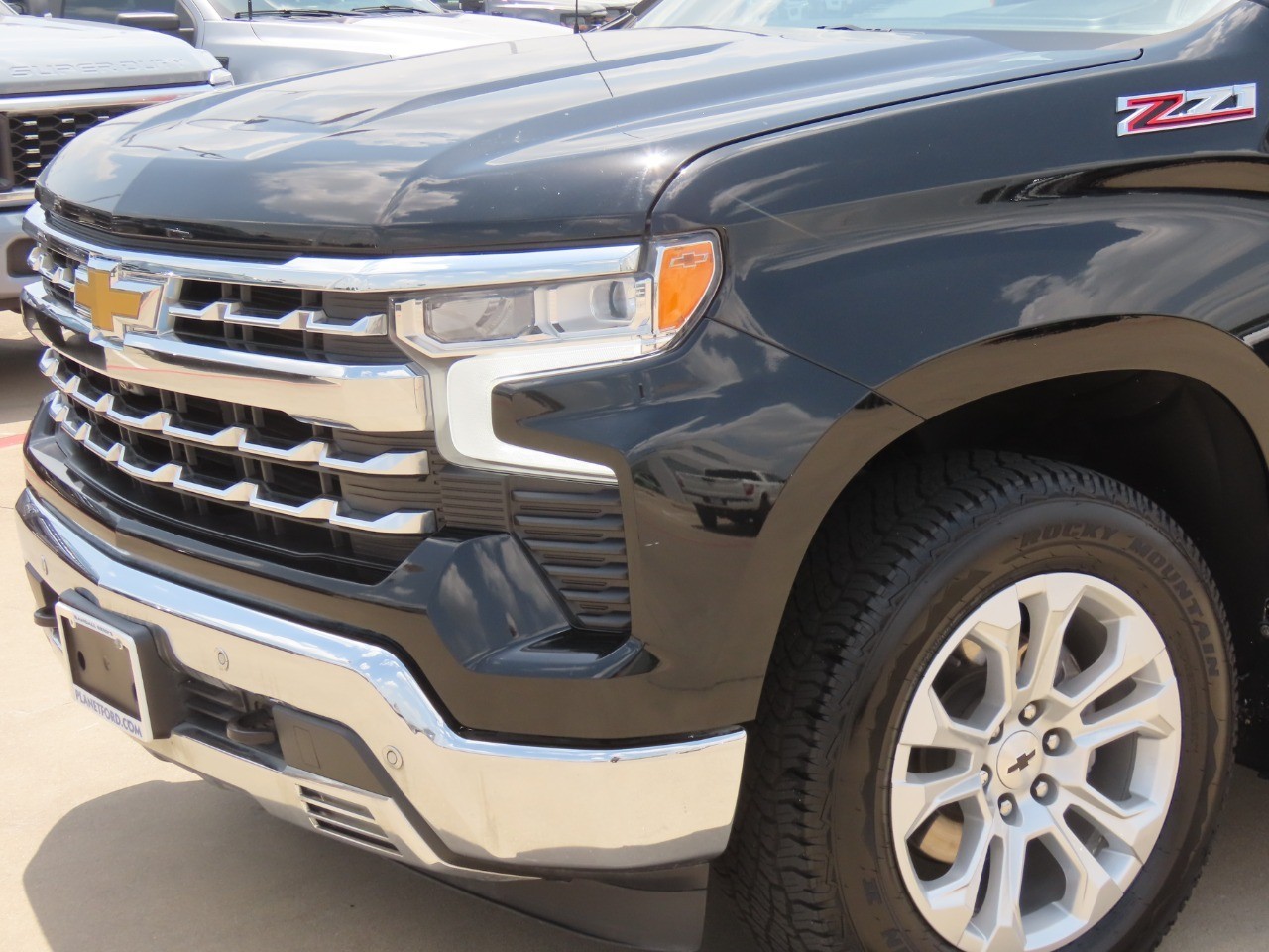 2022 Chevrolet Silverado 1500 LTZ - 2