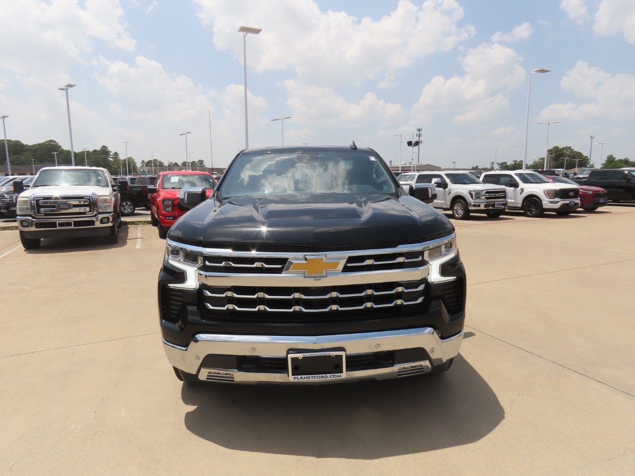2022 Chevrolet Silverado 1500 LTZ - 4