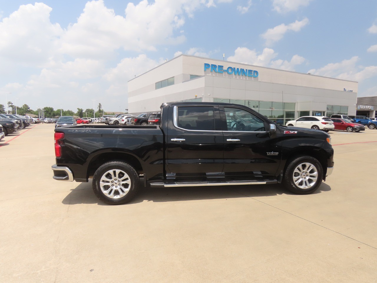 2022 Chevrolet Silverado 1500 LTZ - 9