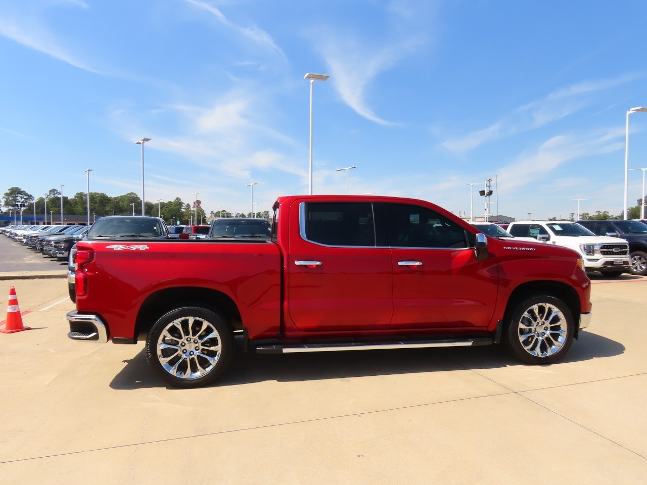 2023 Chevrolet Silverado 1500 LTZ - 9