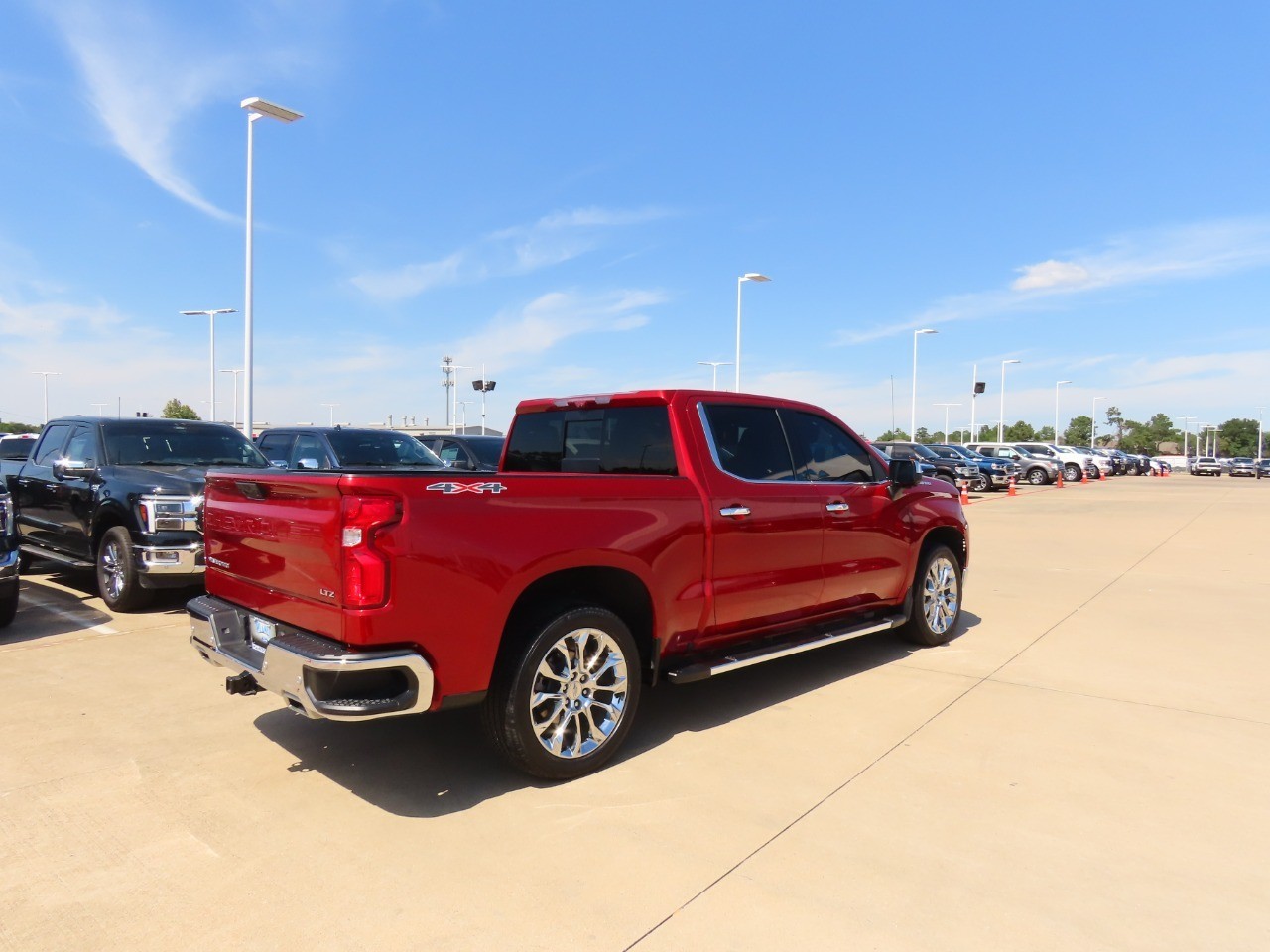 2023 Chevrolet Silverado 1500 LTZ - 10