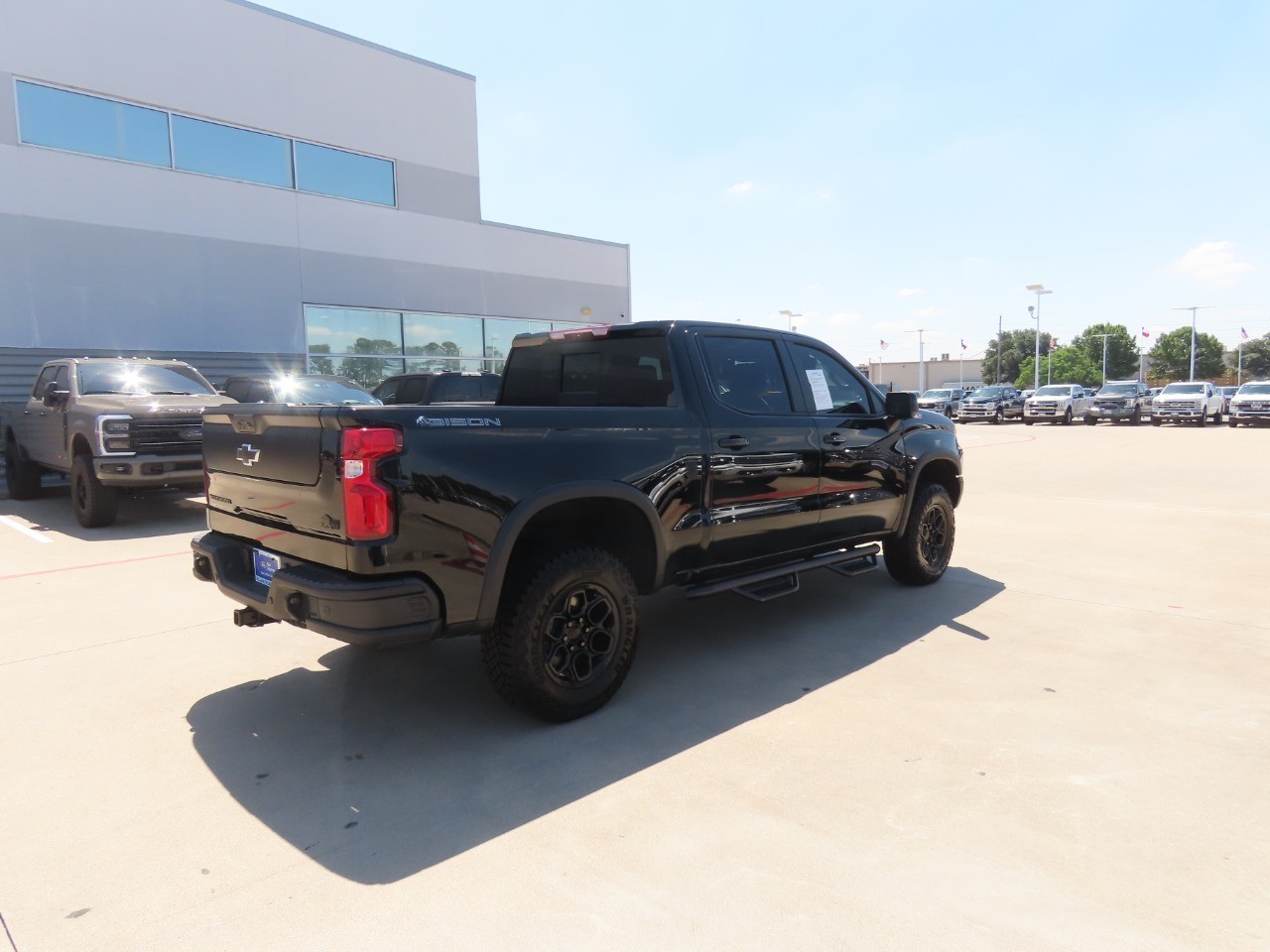 2026 Chevrolet Silverado 1500 ZR2 - 8