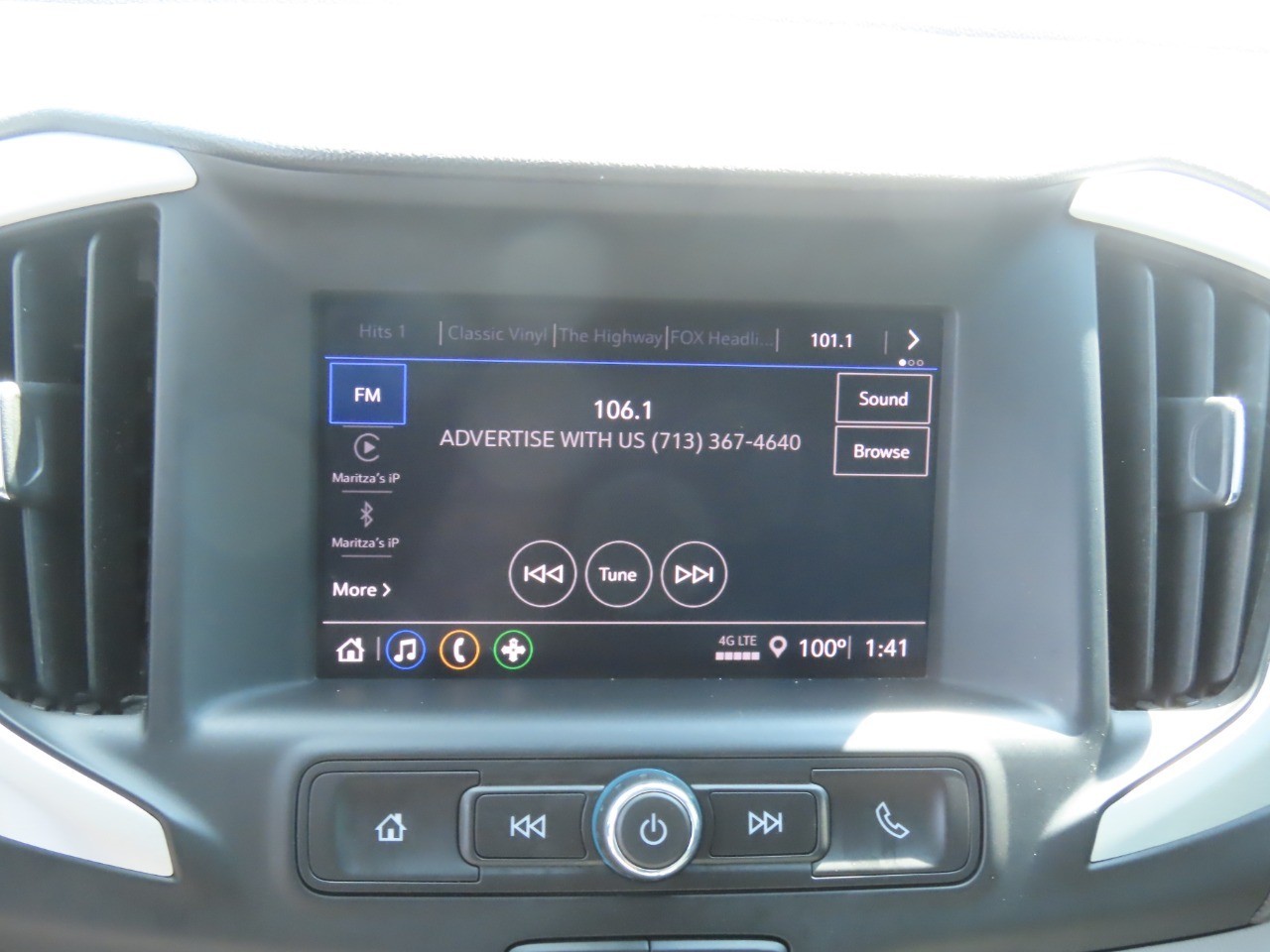 2024 GMC Terrain photo 31 of 33
