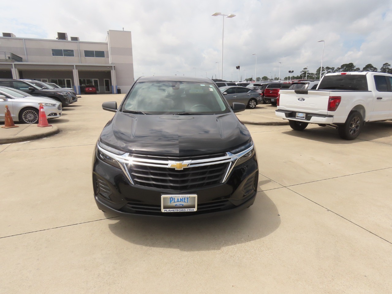 2024 Chevrolet Equinox LS - 4