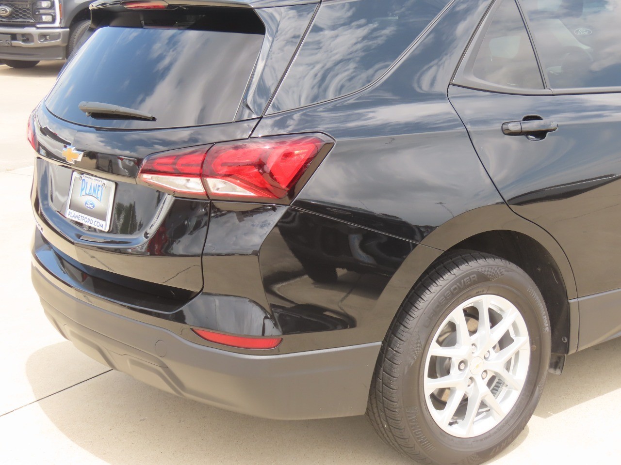 2024 Chevrolet Equinox LS - 11