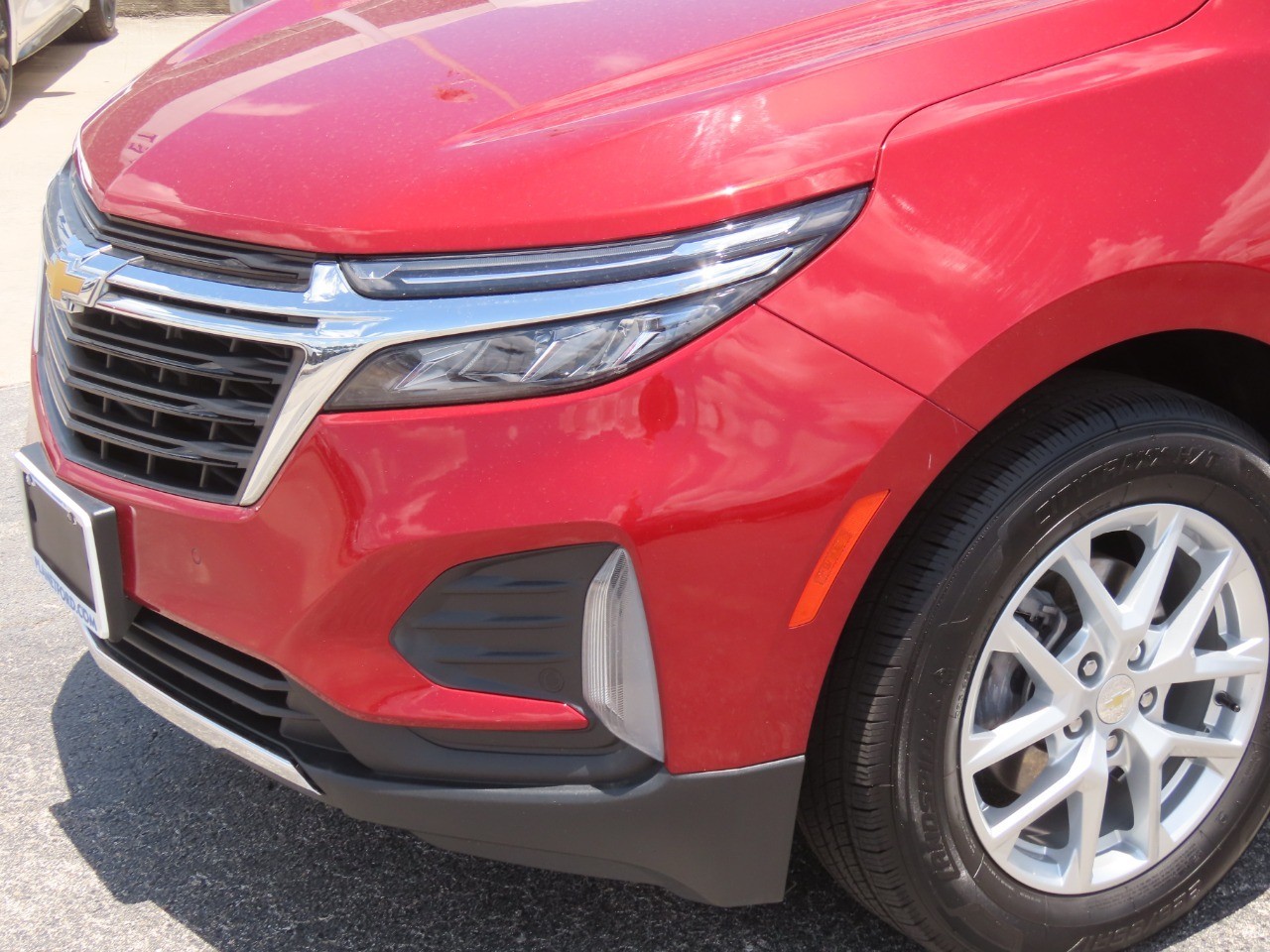 2022 Chevrolet Equinox LT - 2
