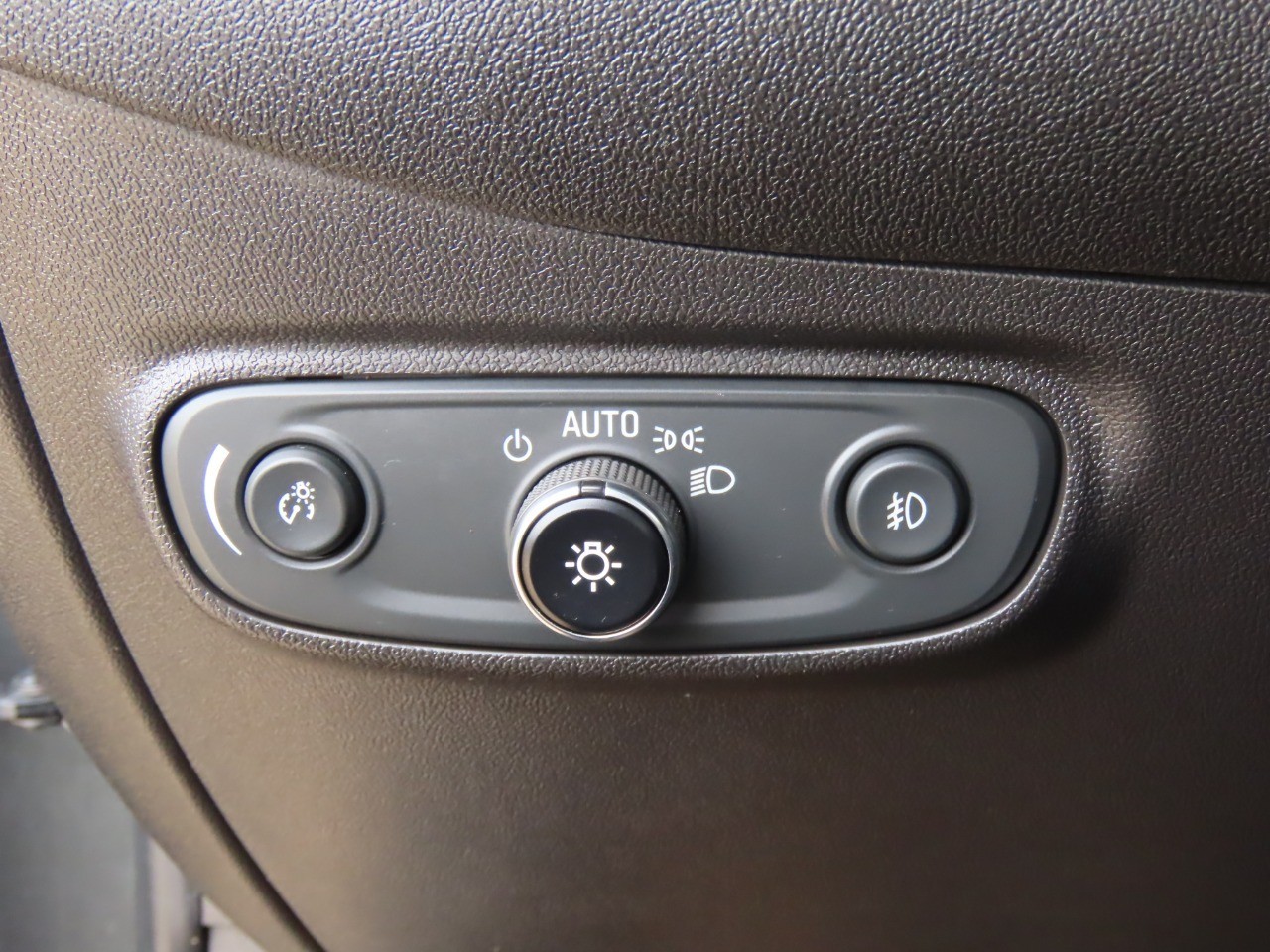 used 2020 Chevrolet Equinox car, priced at $14,999