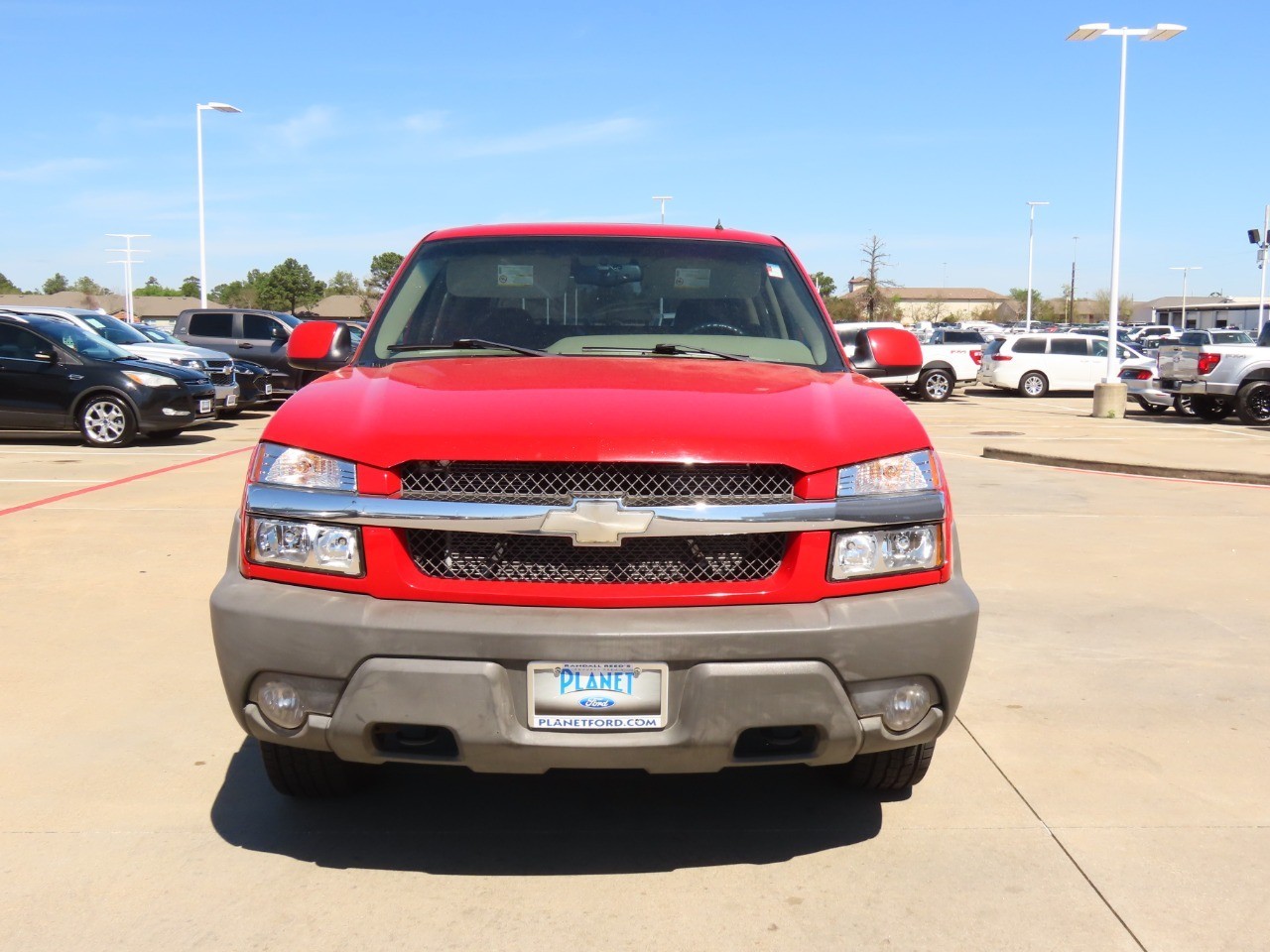 used 2002 Chevrolet Avalanche car, priced at $8,999