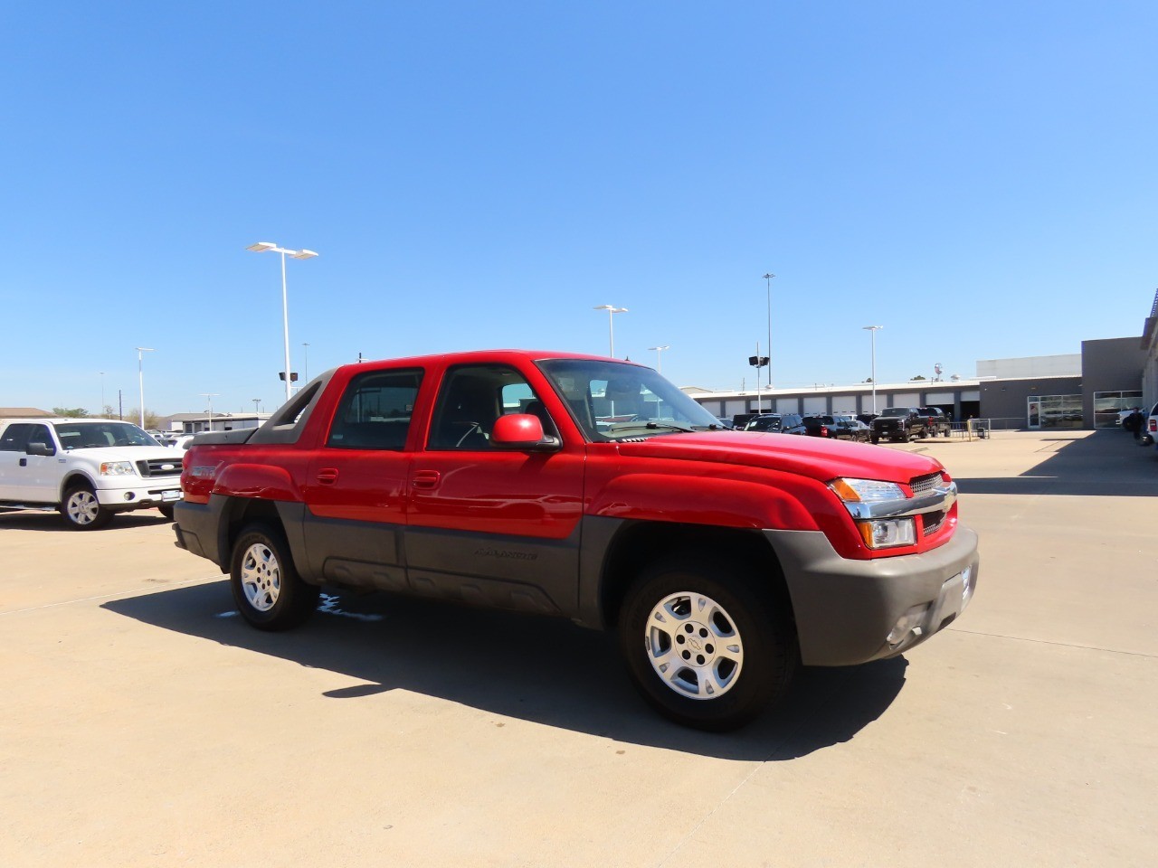 used 2002 Chevrolet Avalanche car, priced at $8,999