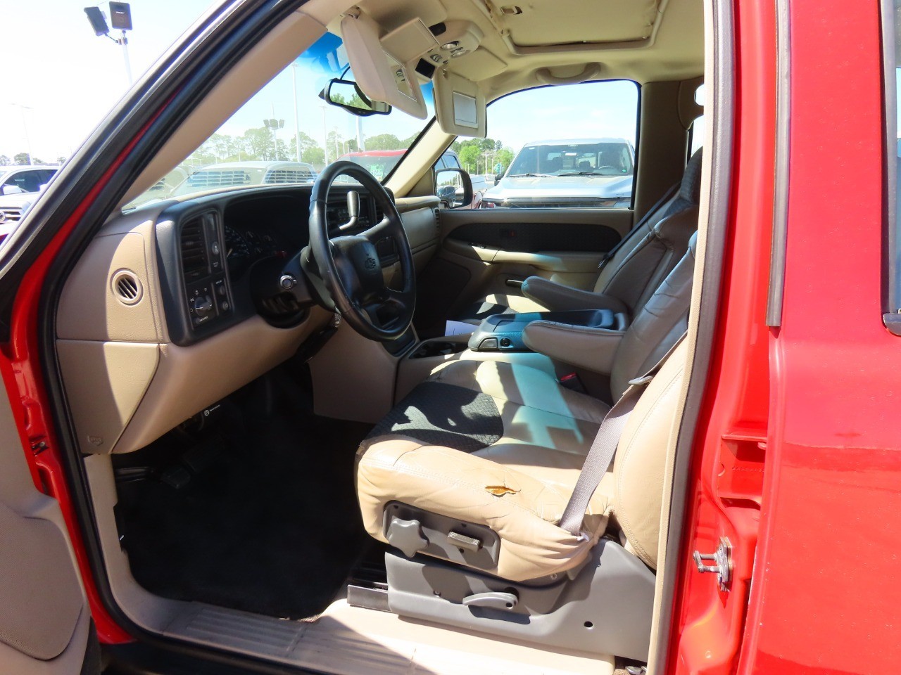 used 2002 Chevrolet Avalanche car, priced at $8,999