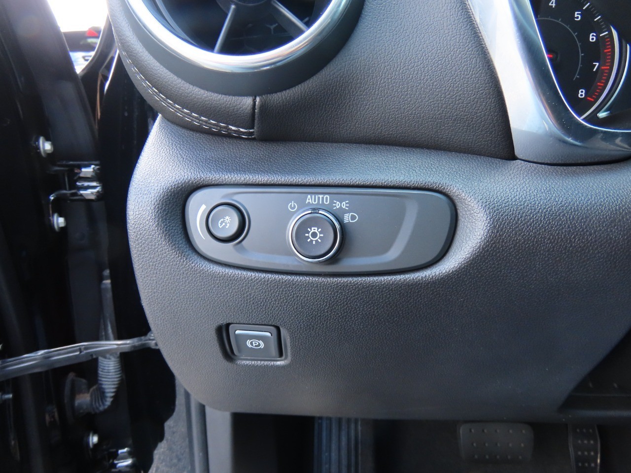 used 2023 Chevrolet Blazer car, priced at $21,999