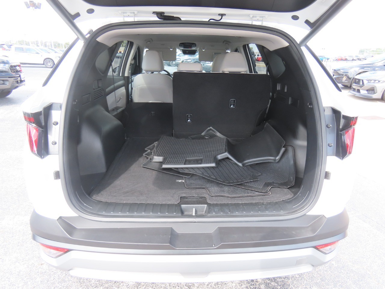 2025 Hyundai Tucson SEL - 11