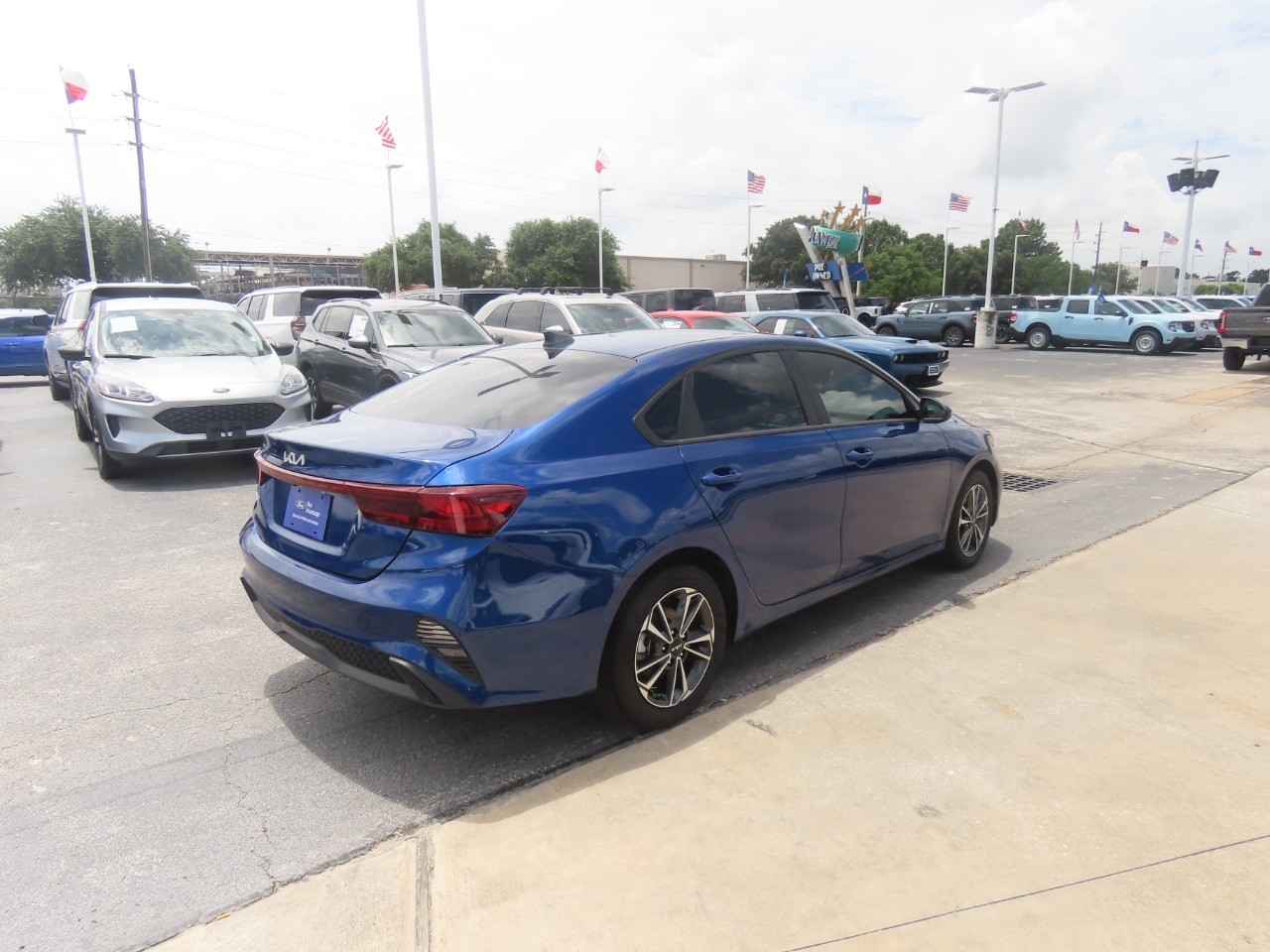 2024 Kia Forte LXS - 8