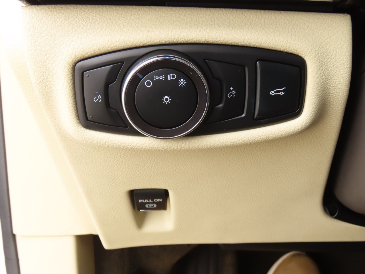 used 2013 Lincoln MKZ car, priced at $5,999