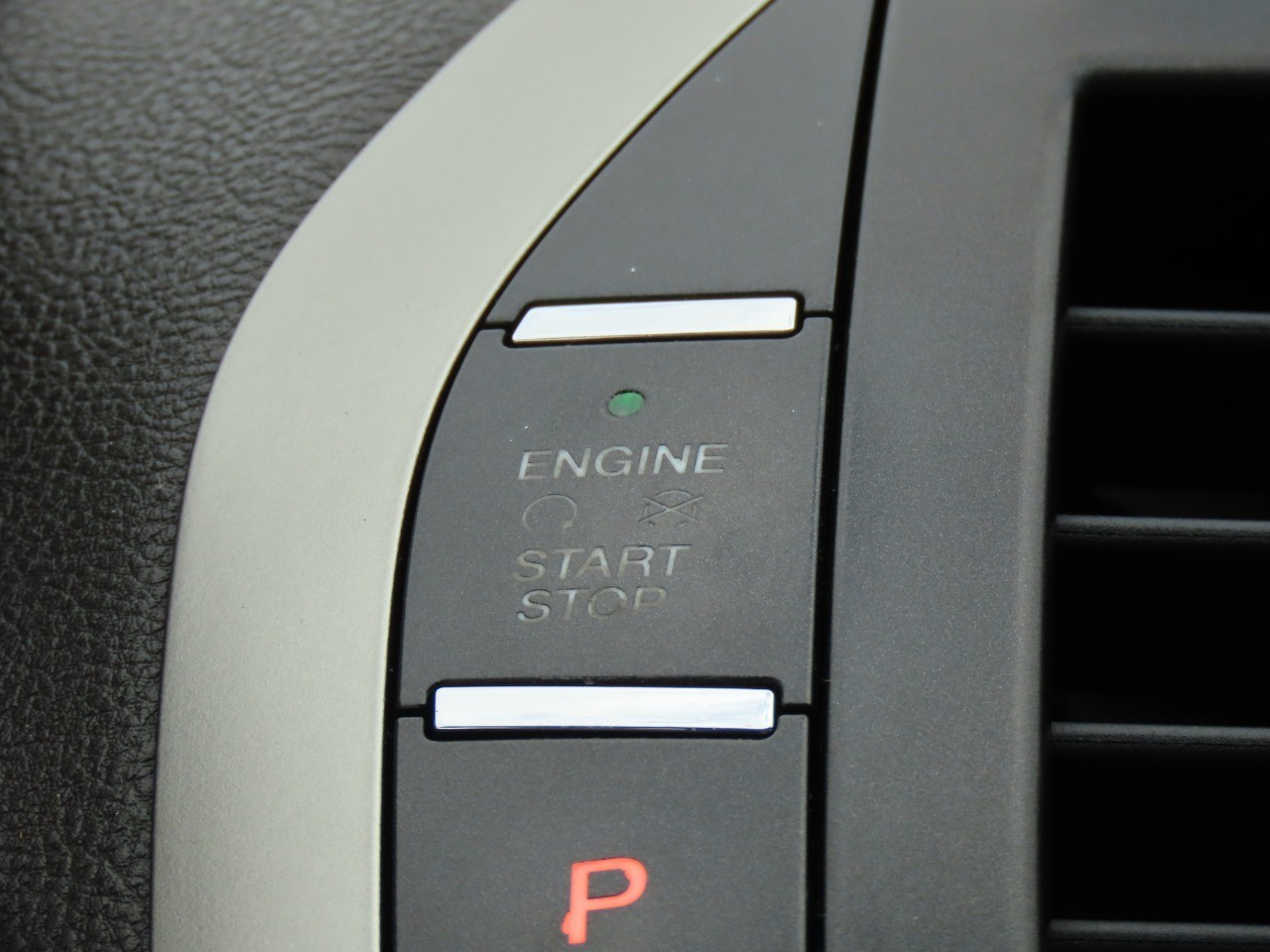 used 2013 Lincoln MKZ car, priced at $5,999