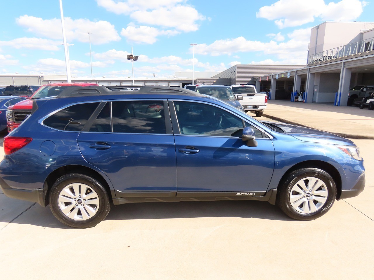 2019 Subaru Outback Premium - 9