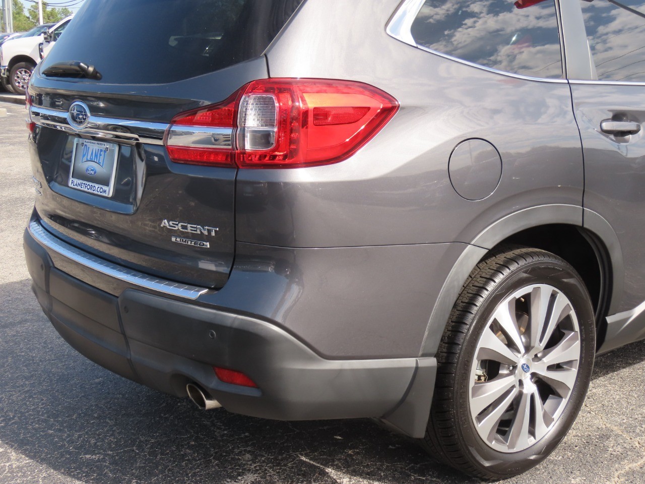 2020 Subaru Ascent photo 12 of 32