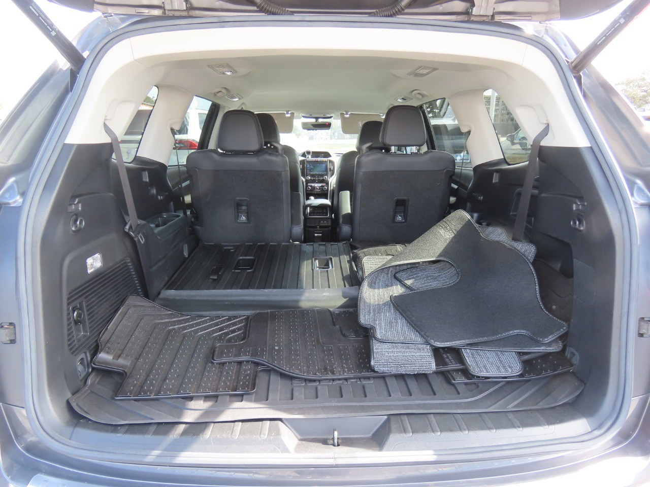 2020 Subaru Ascent photo 14 of 32