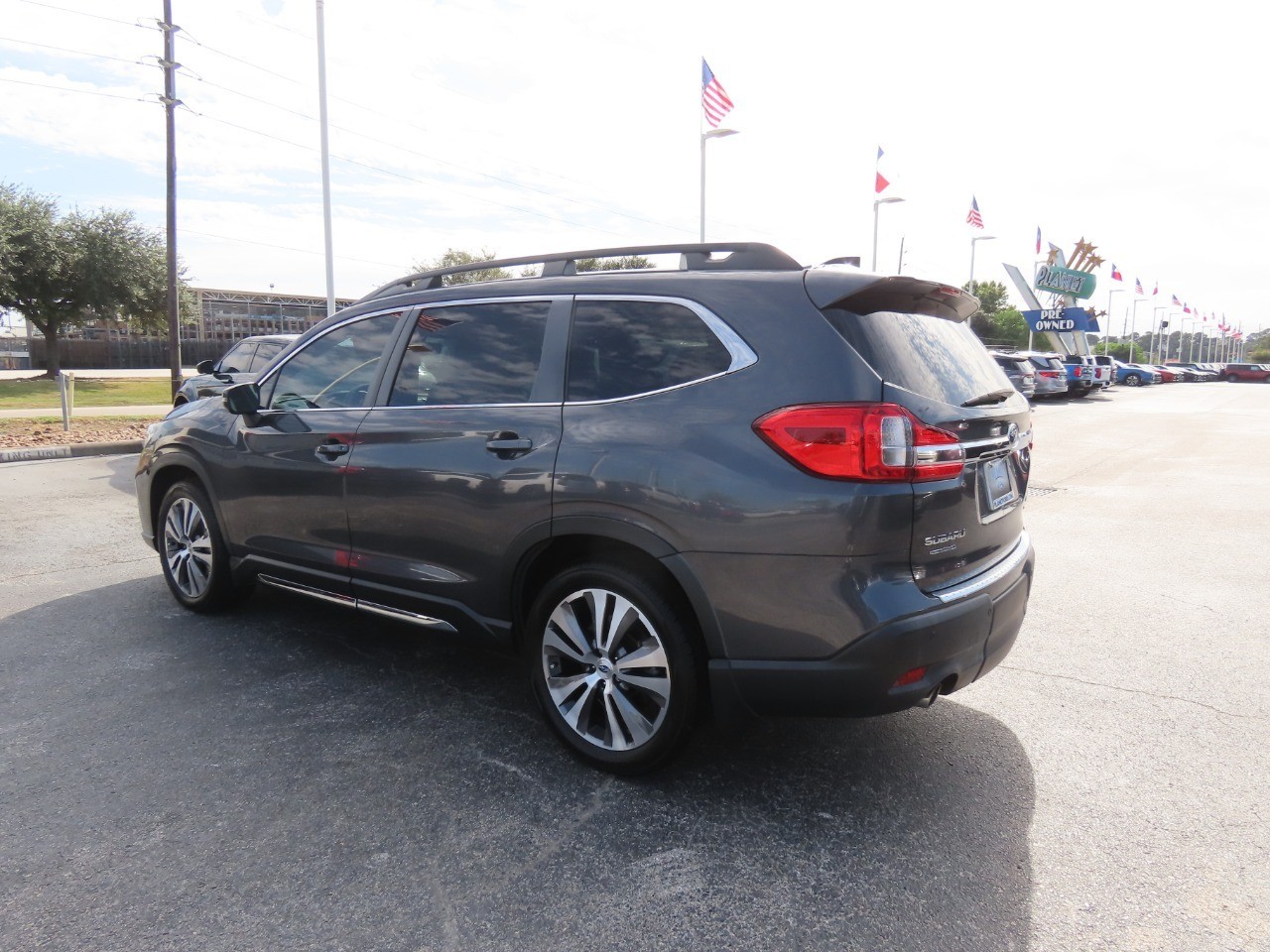 2020 Subaru Ascent photo 17 of 32