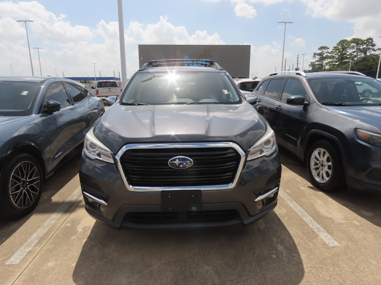 2019 Subaru Ascent photo 5 of 21