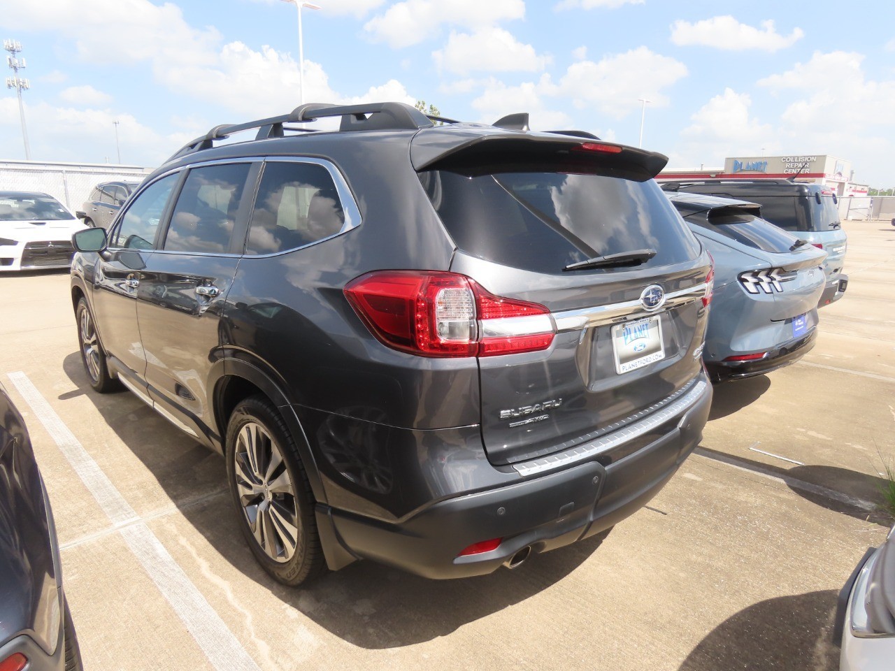 2019 Subaru Ascent photo 7 of 21