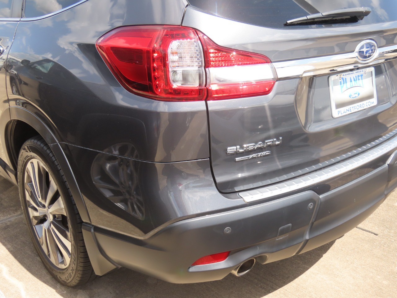 2019 Subaru Ascent photo 9 of 21