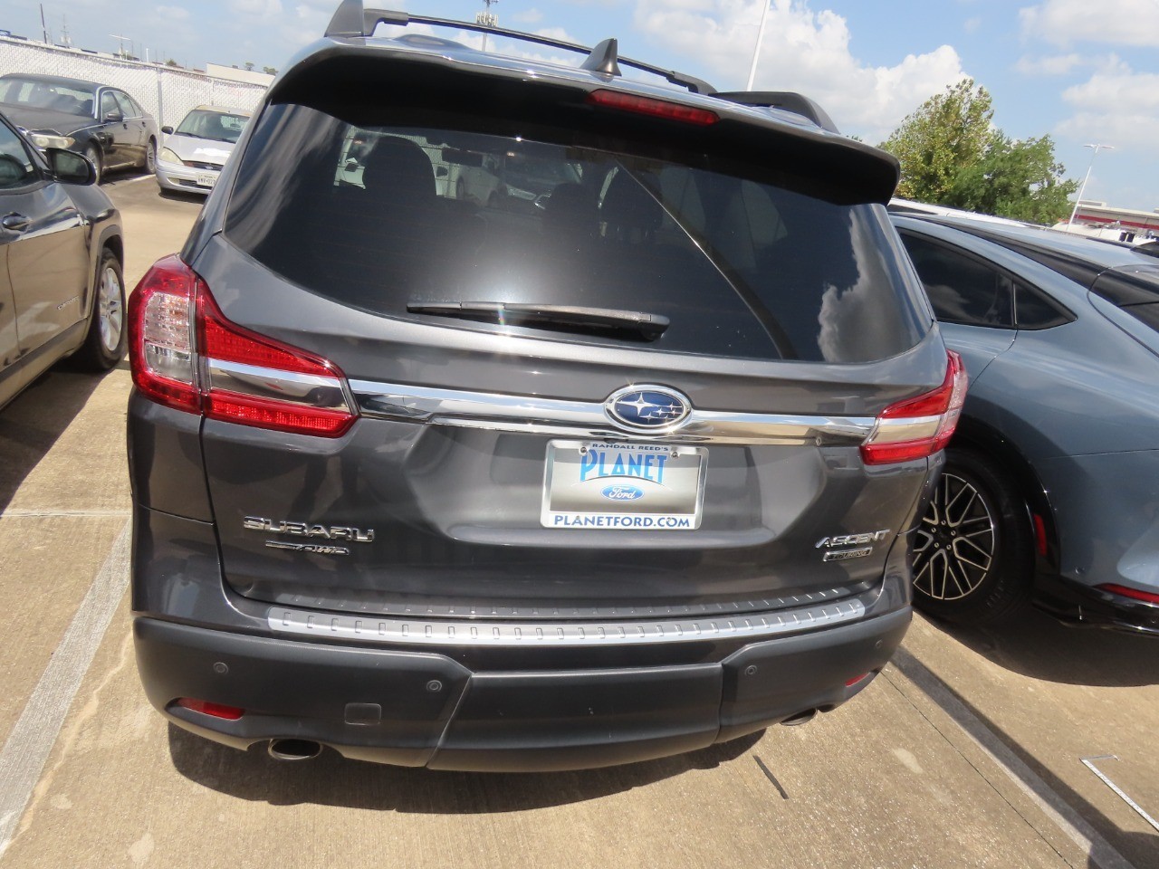 2019 Subaru Ascent photo 10 of 21