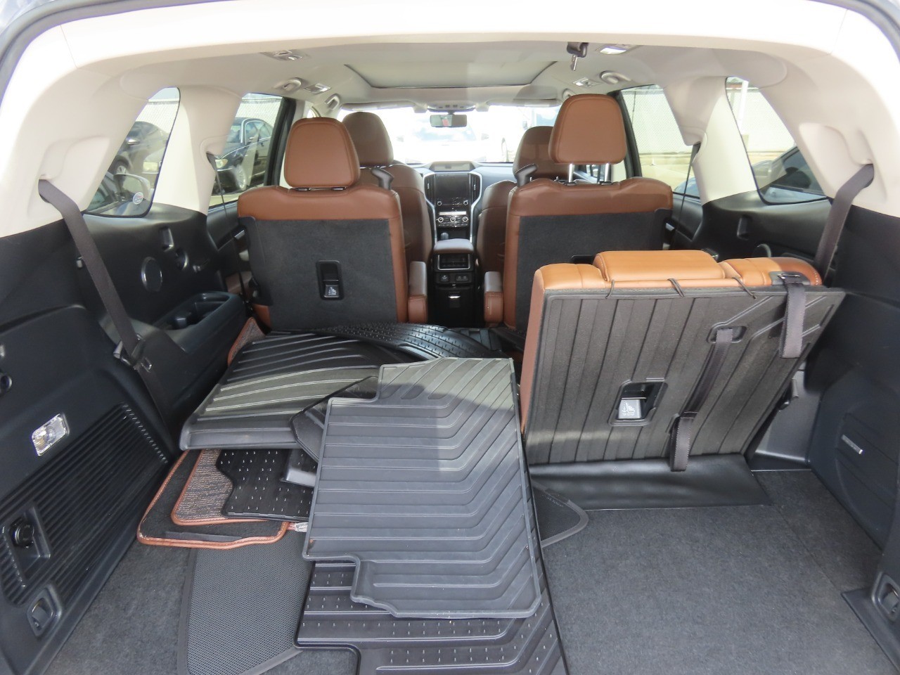 2019 Subaru Ascent photo 11 of 21