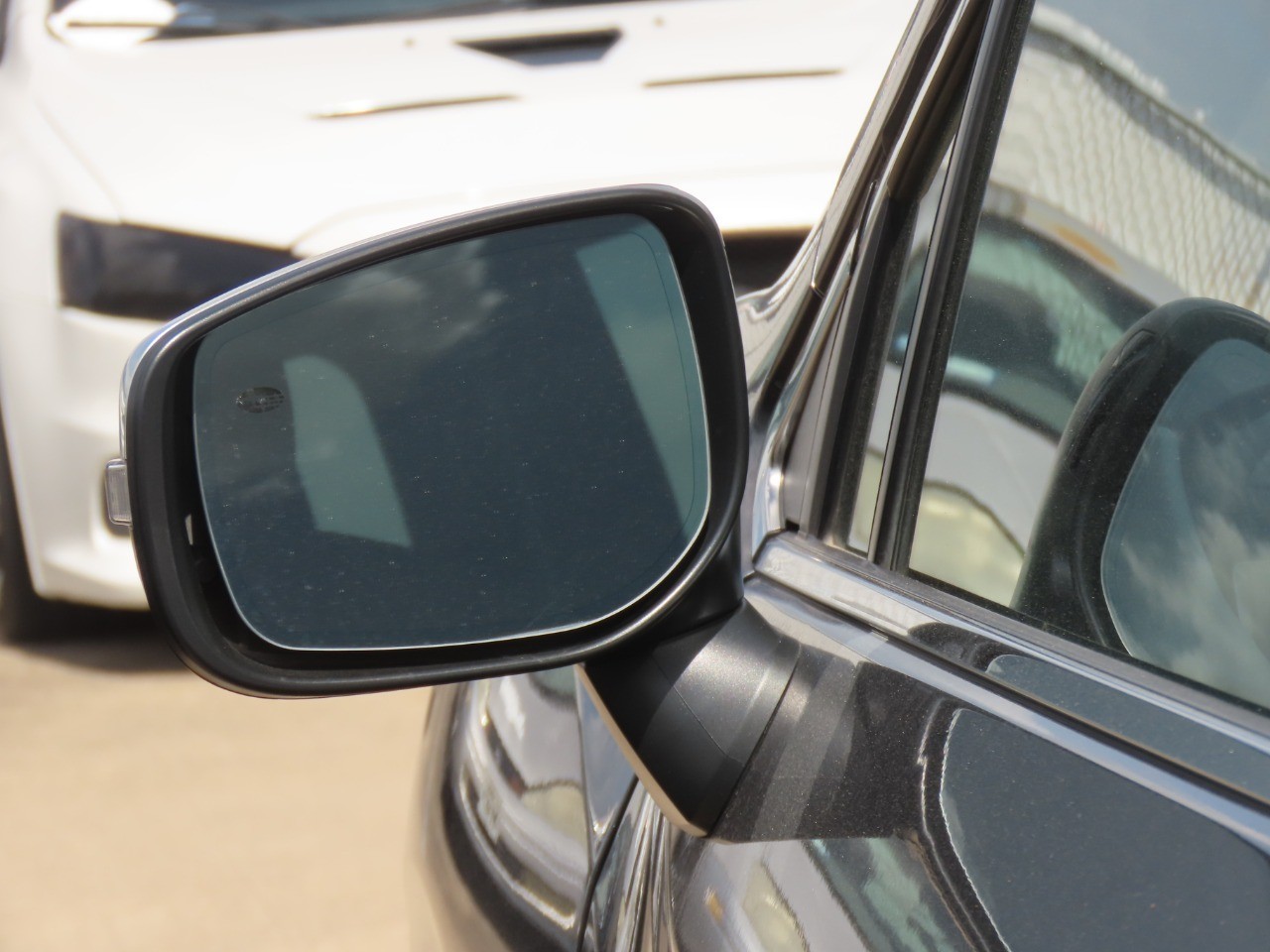 2019 Subaru Ascent photo 13 of 21