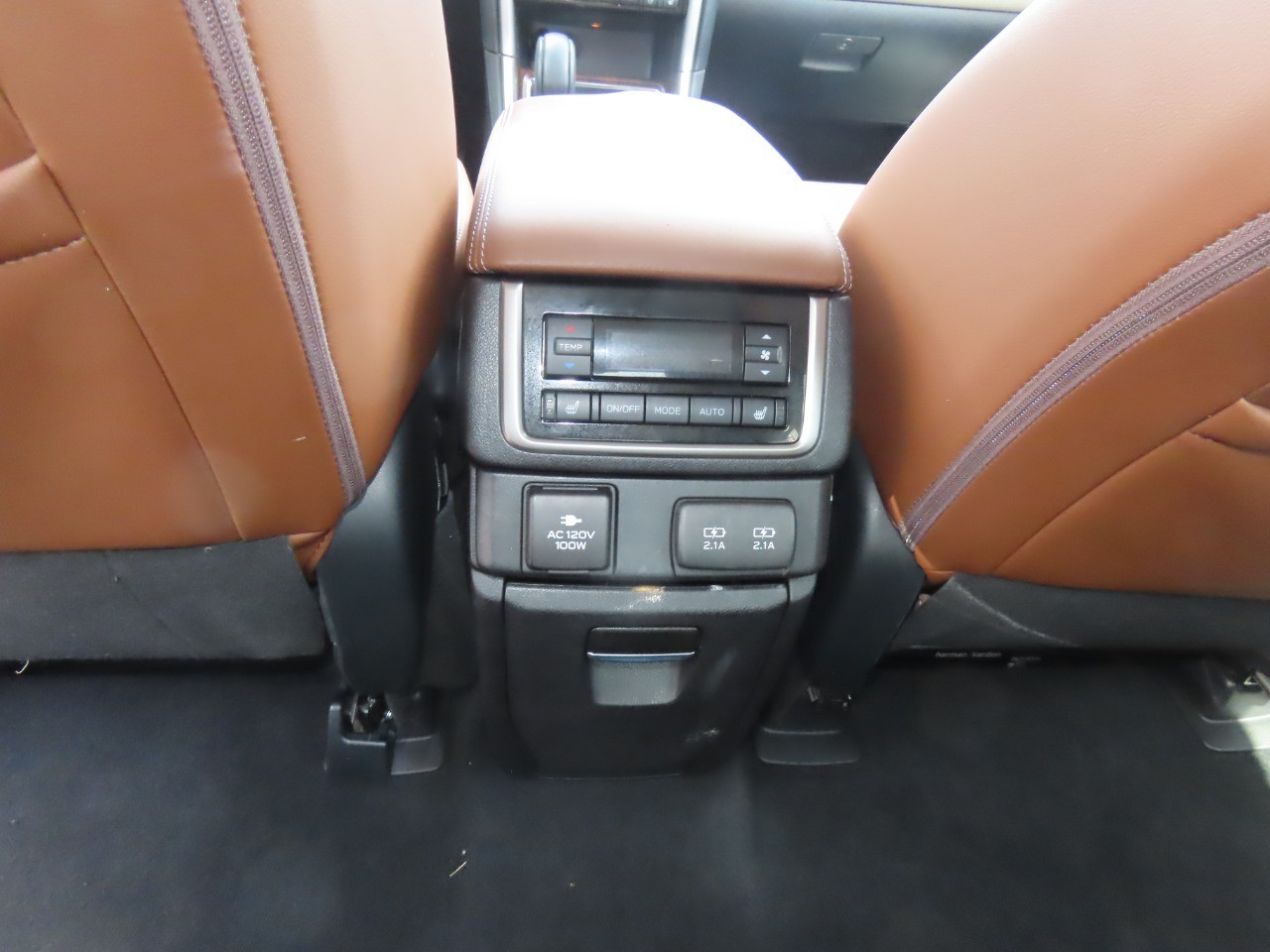 2019 Subaru Ascent photo 16 of 21