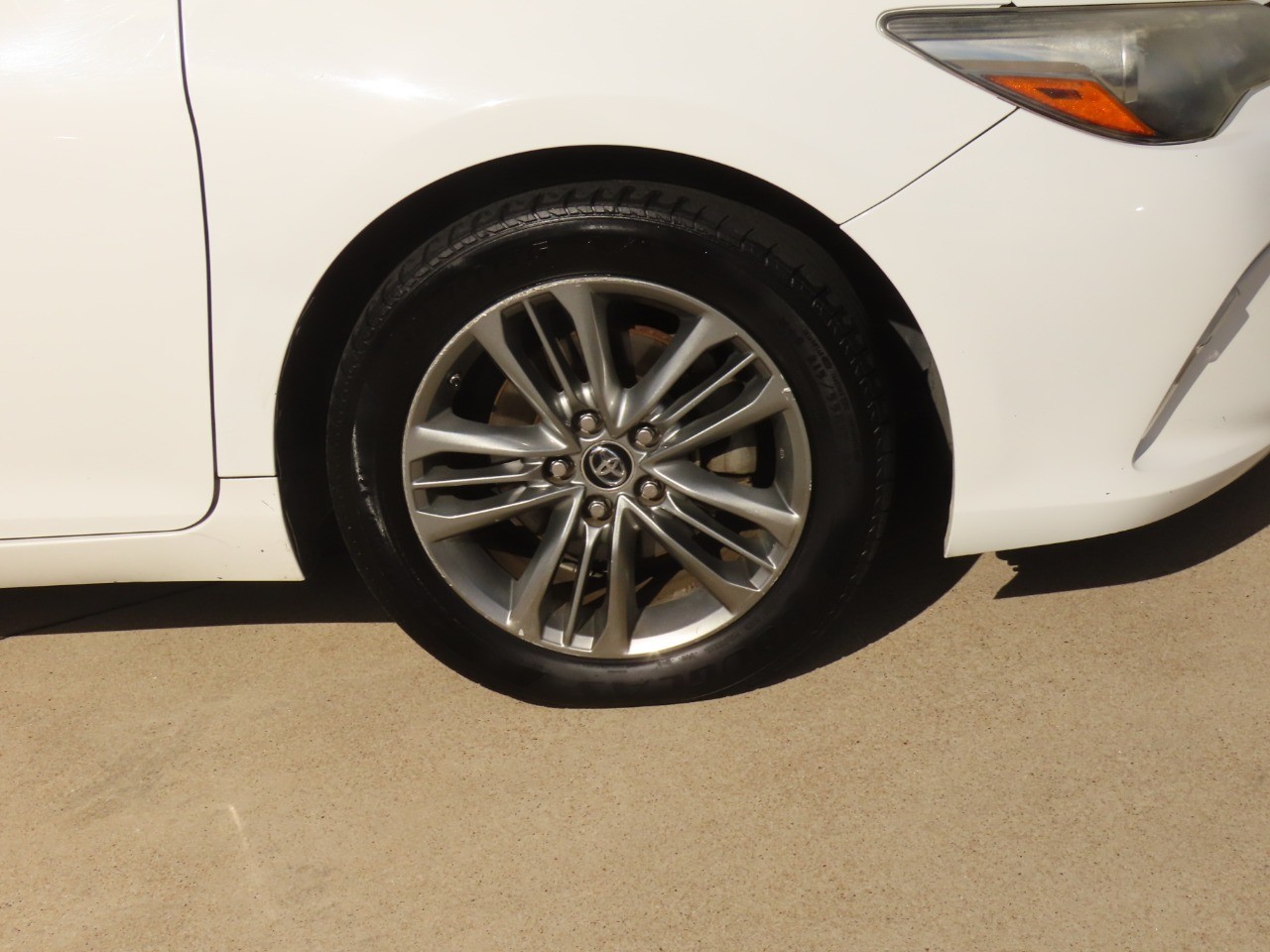 2015 Toyota Camry SE - 8