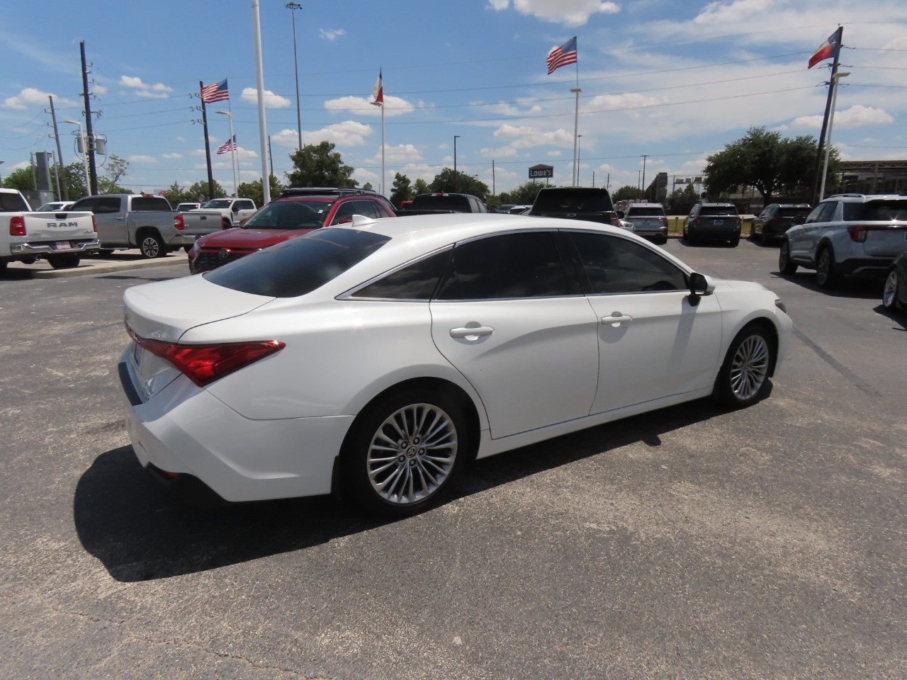 2022 Toyota Avalon Hybrid Limited - 8