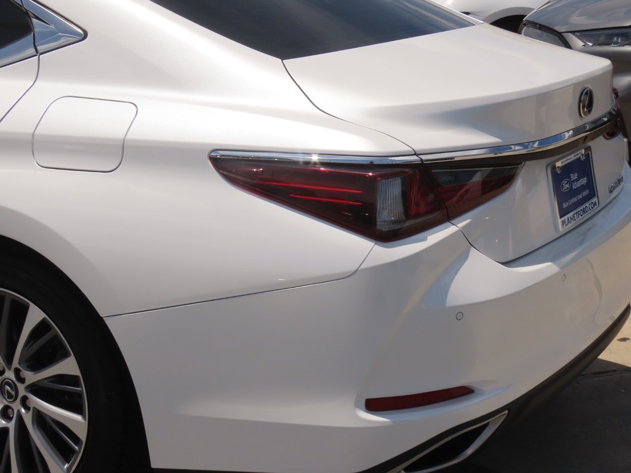 2020 Lexus ES ES 350 - 11