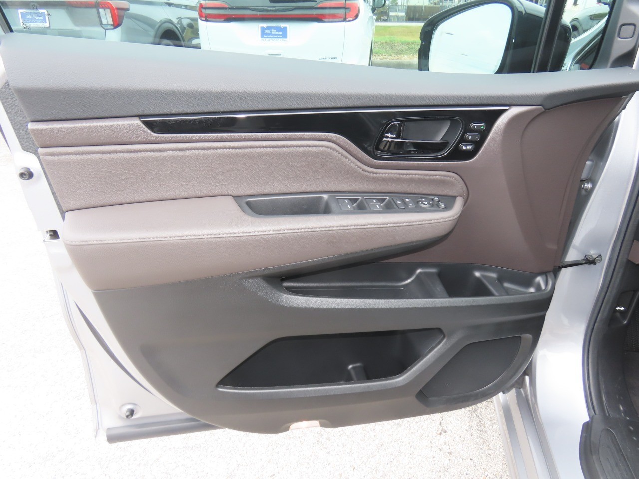 2023 Honda Odyssey photo 24 of 32